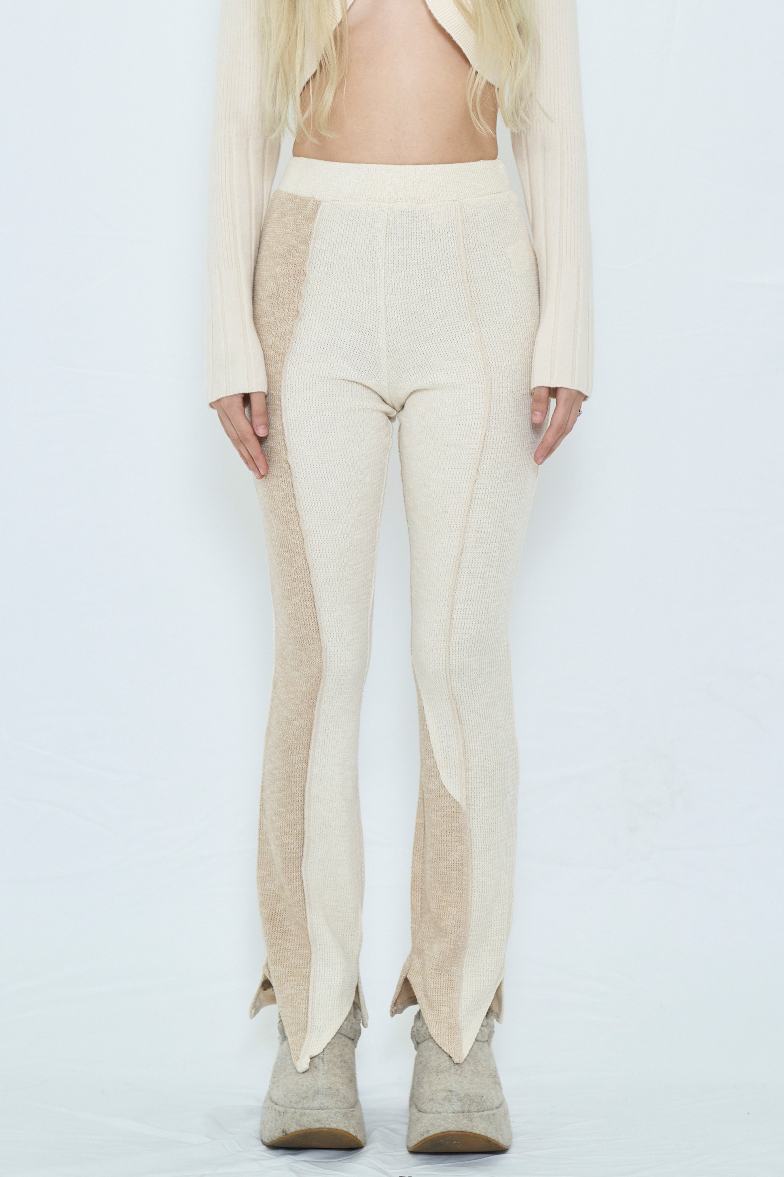 CUTTING KNIT FLARE PANTS / BEIGE