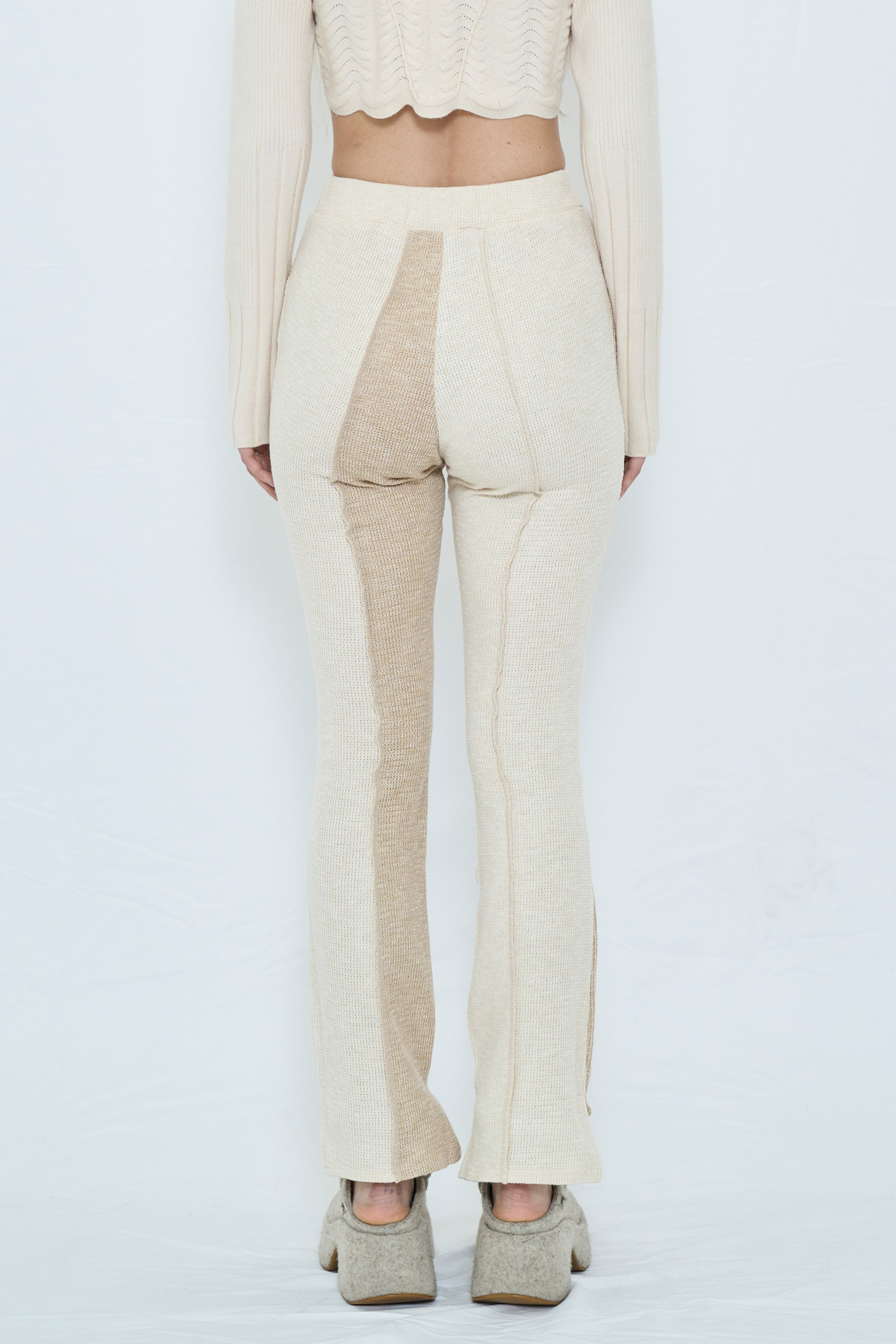 CUTTING KNIT FLARE PANTS / BEIGE