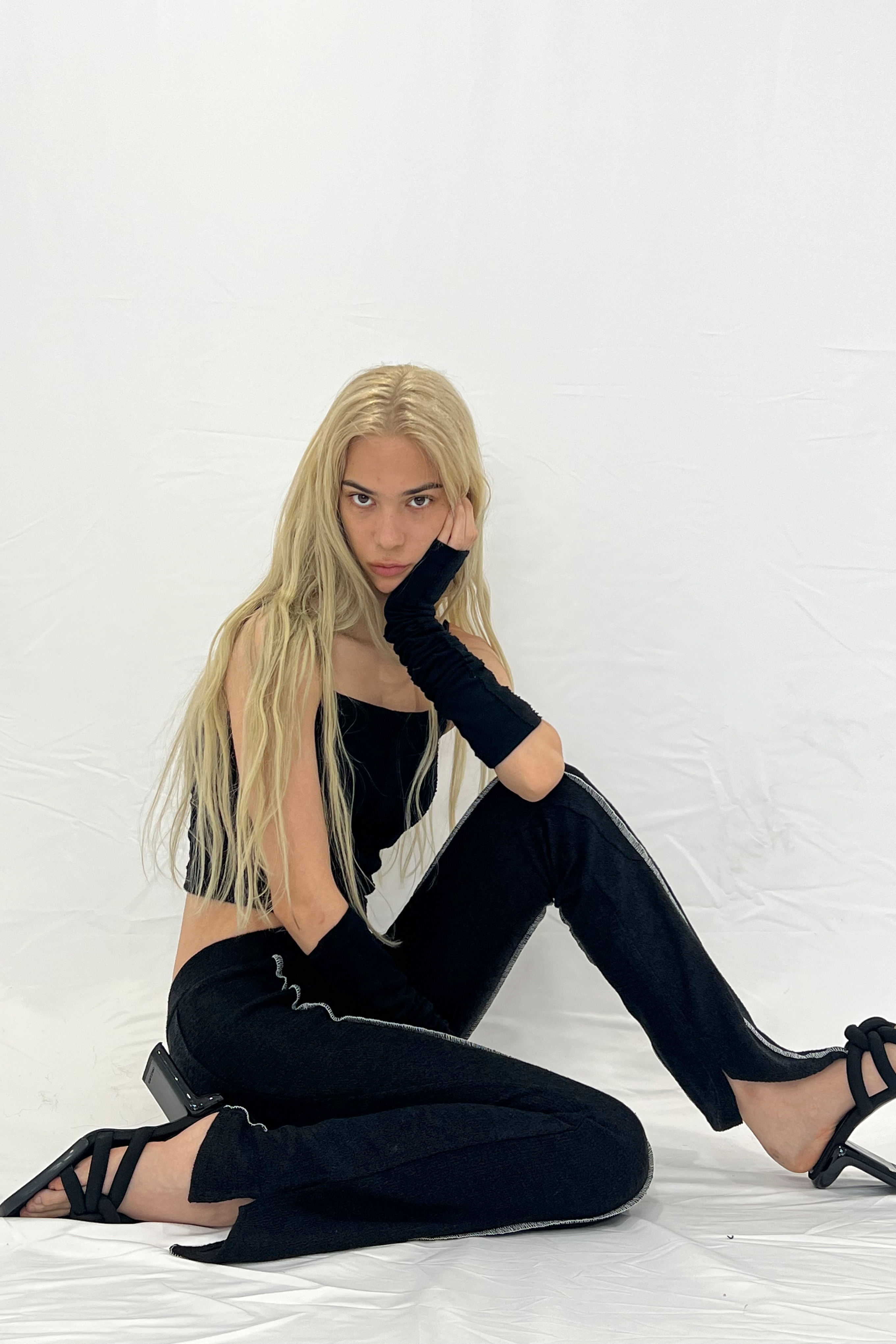 CUTTING KNIT FLARE PANTS / BLACK