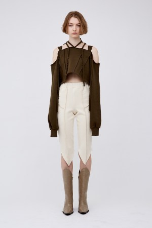 V CUT RIB HALF PANTS / CREAM