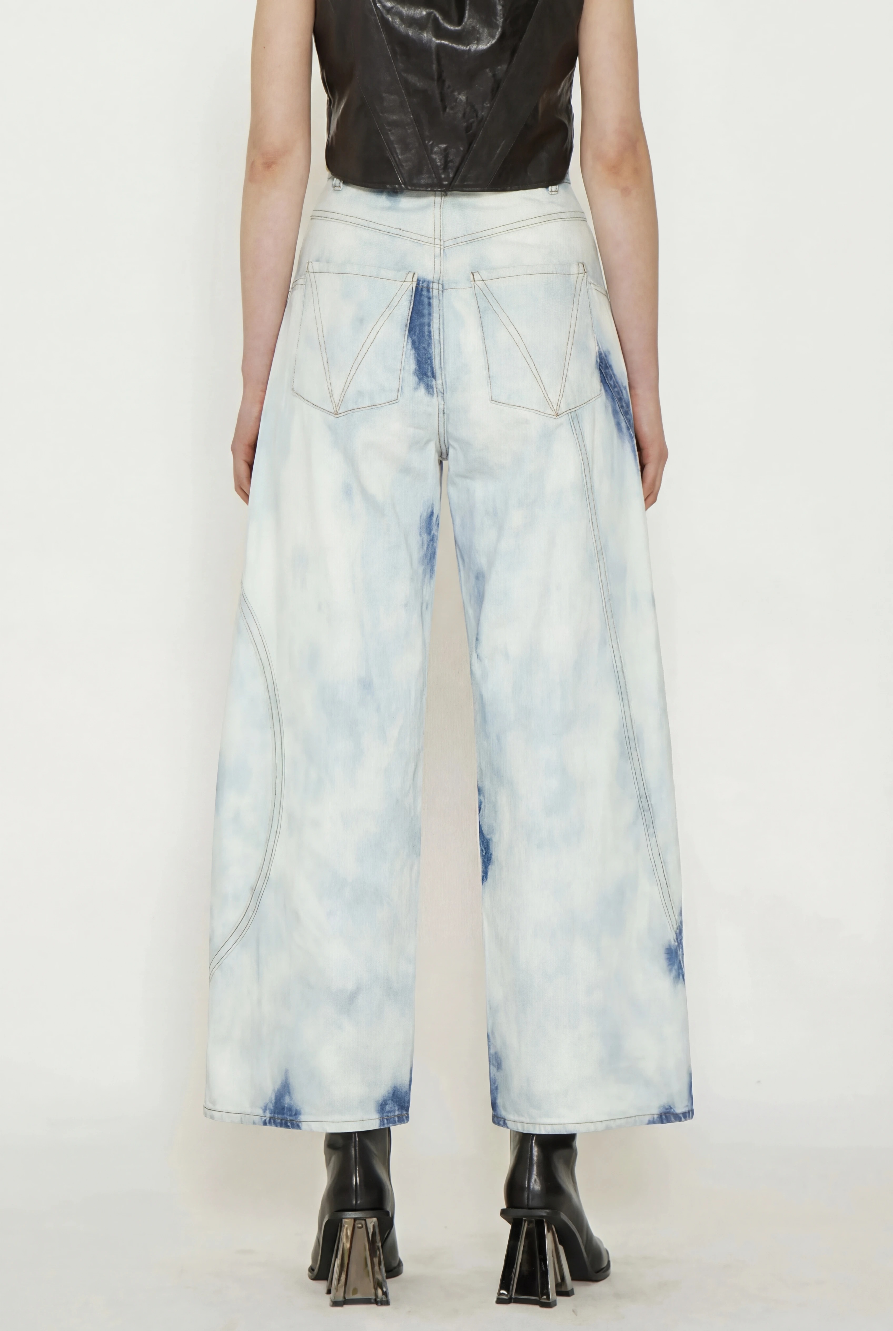 BLEACH WIDE DENIM PANTS / BLUE
