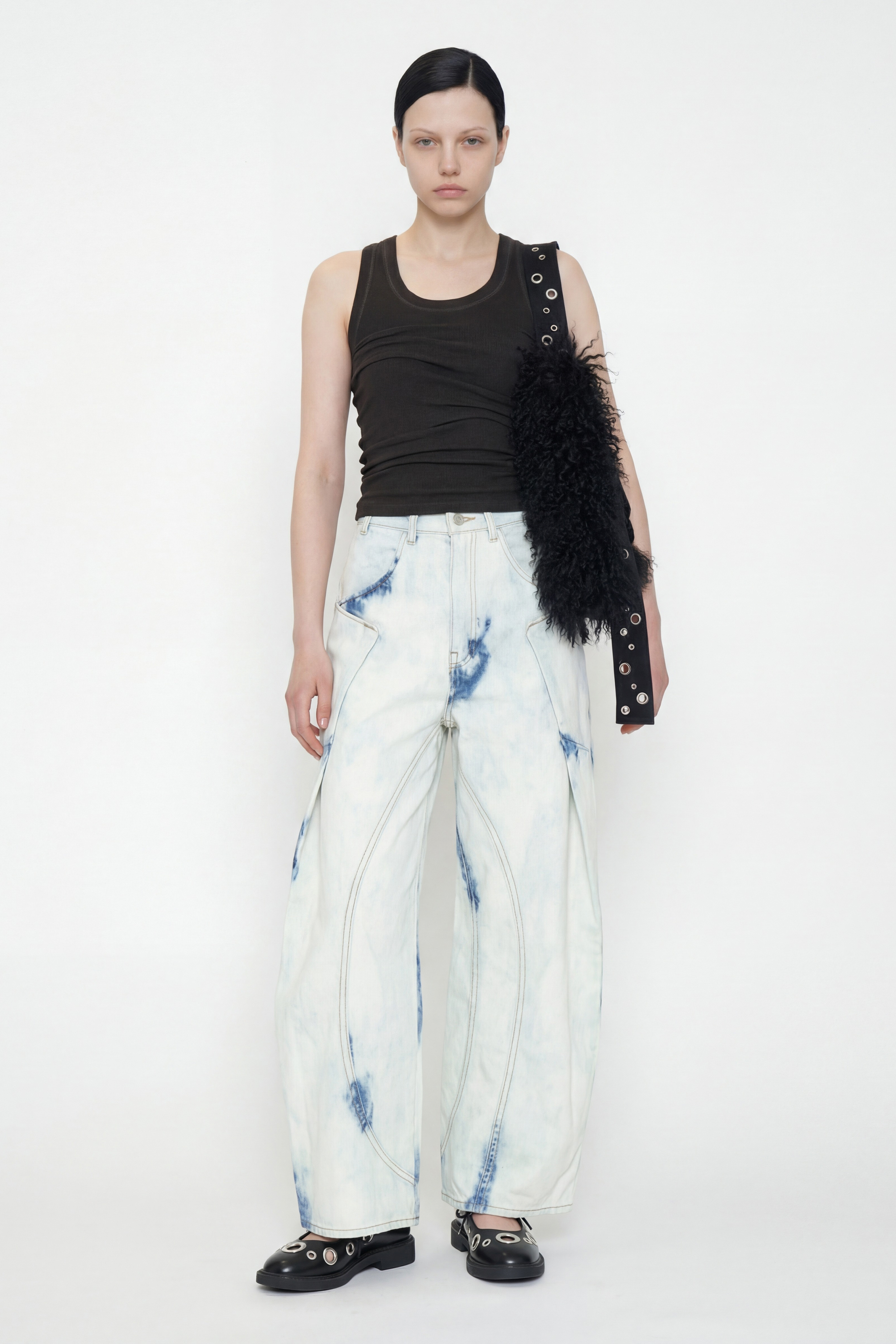 BLEACH WIDE DENIM PANTS / BLUE