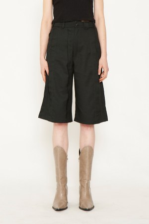 UNTRIMMED HALF PANTS / GREEN