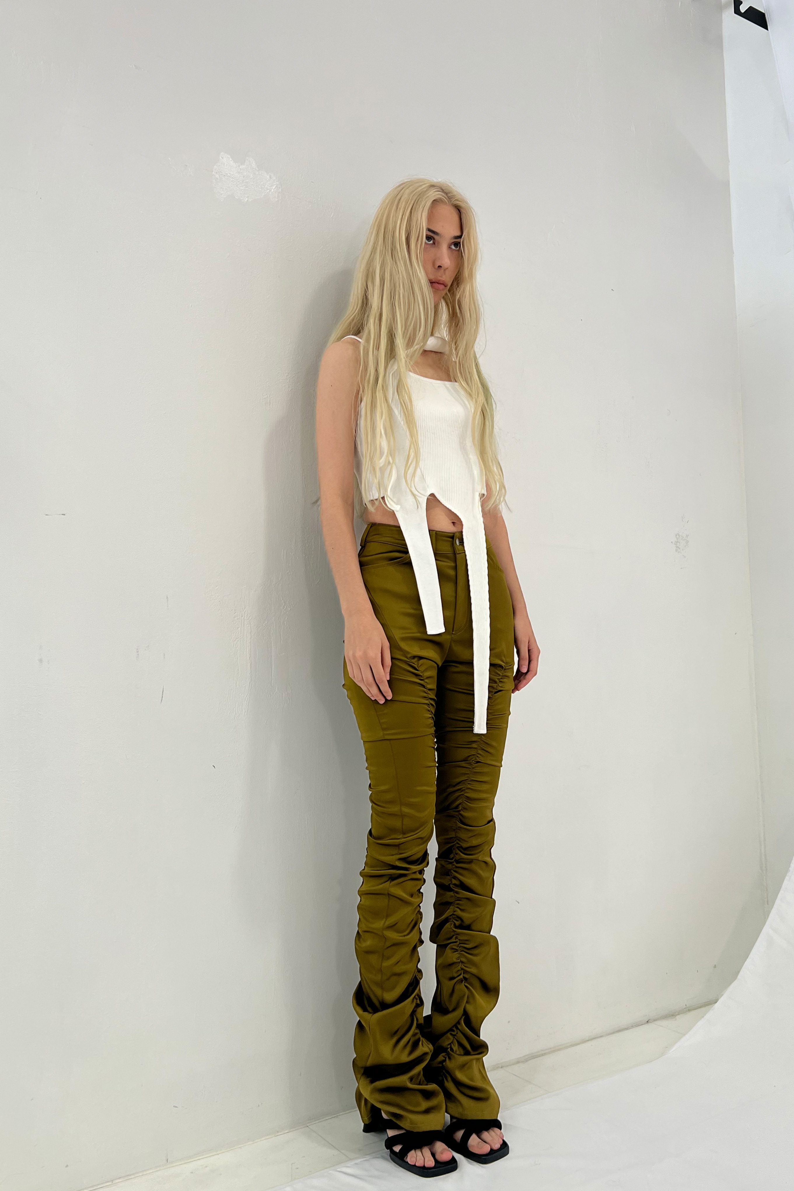 FLARE GATHER PANTS / KHAKI