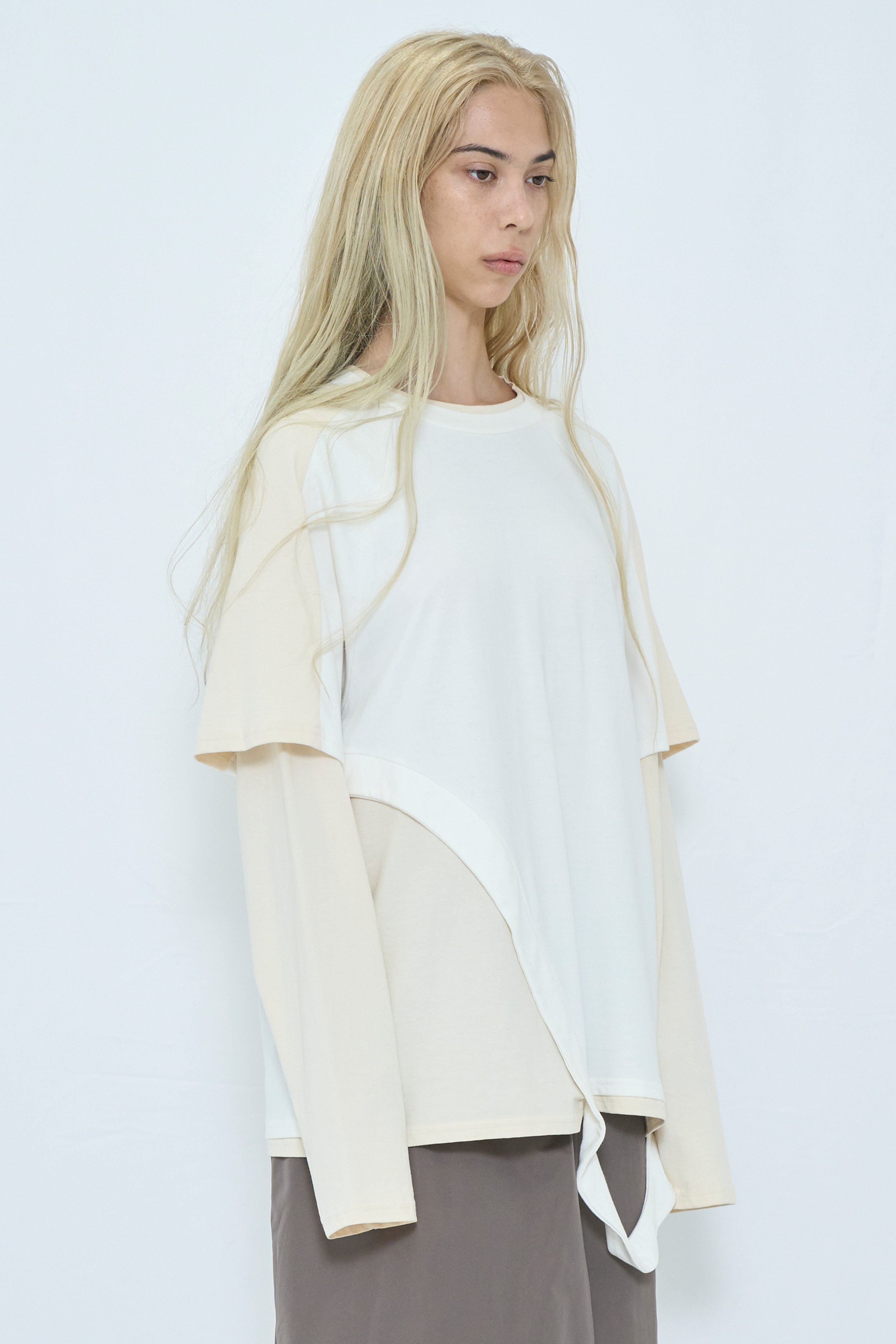 BICOLOR LAYERED LONG TEE / WHITE