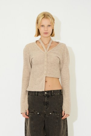 BUTTON HALTER NECK TOP / BEIGE