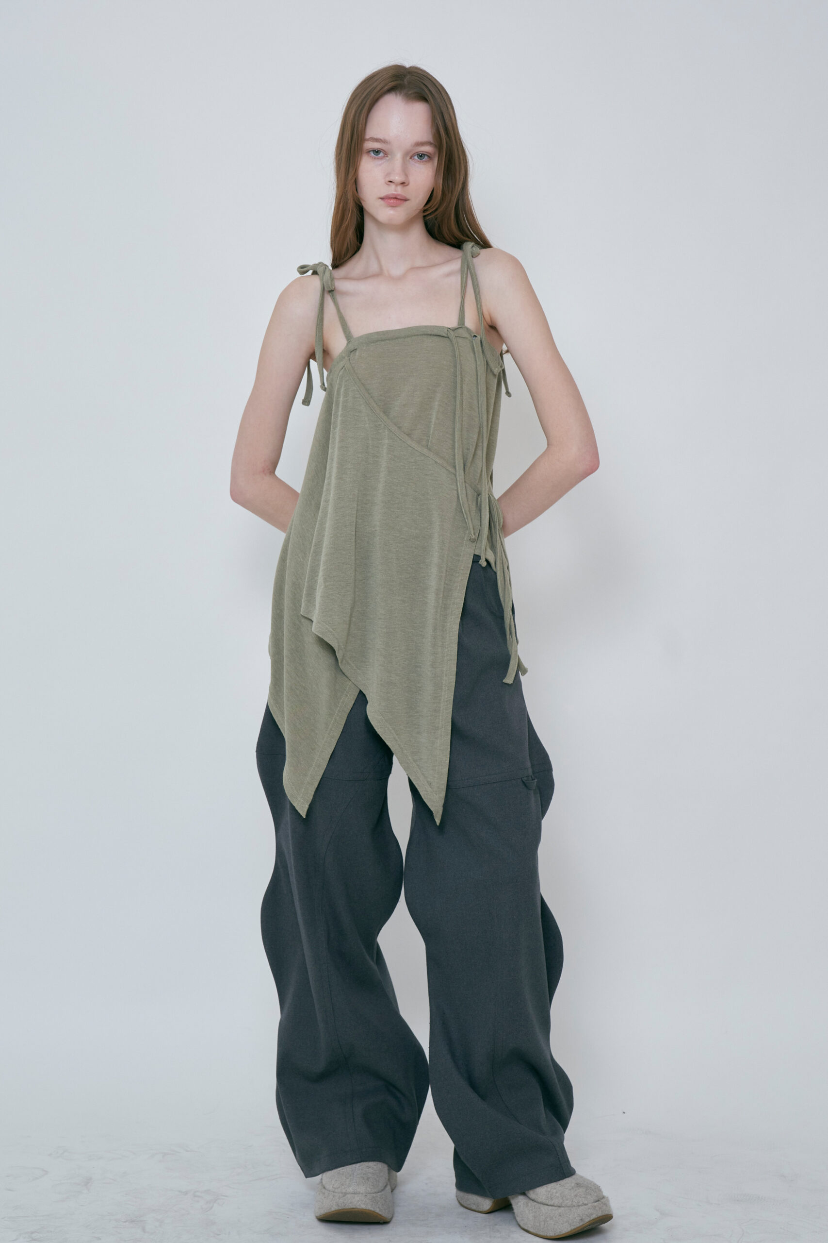 WAVY SLACKS PANTS / GRAY – VIAVANDA