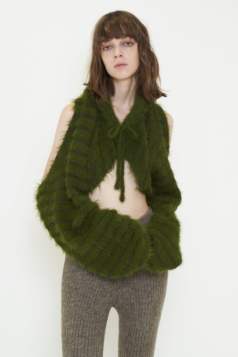 viavanda フード付きマフラーニット2way グレー 2WAY HOODED MUFFLER KNIT / KHAKI – VIAVANDA