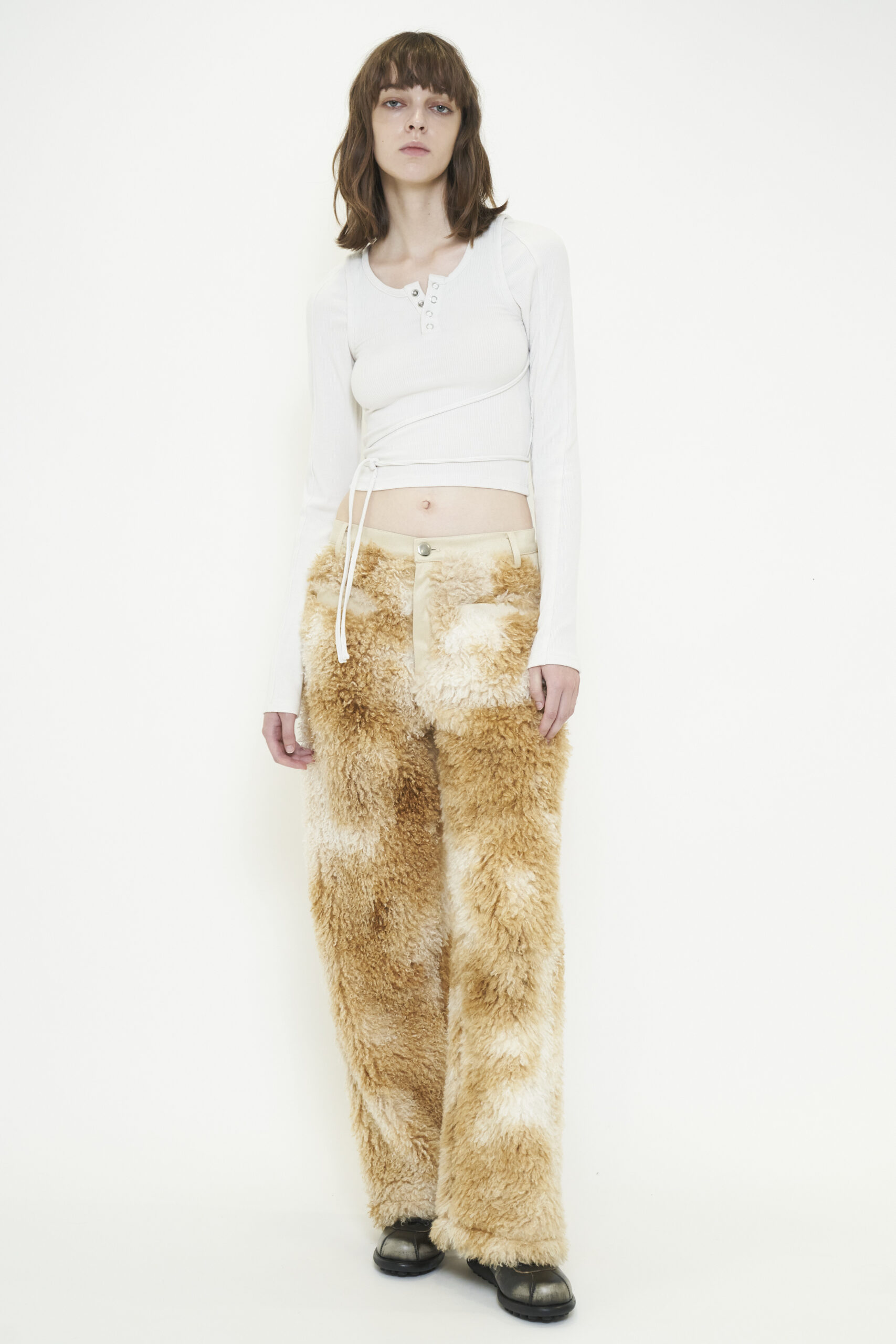 CUT OUT LONG SLEEVE TOP / WHITE