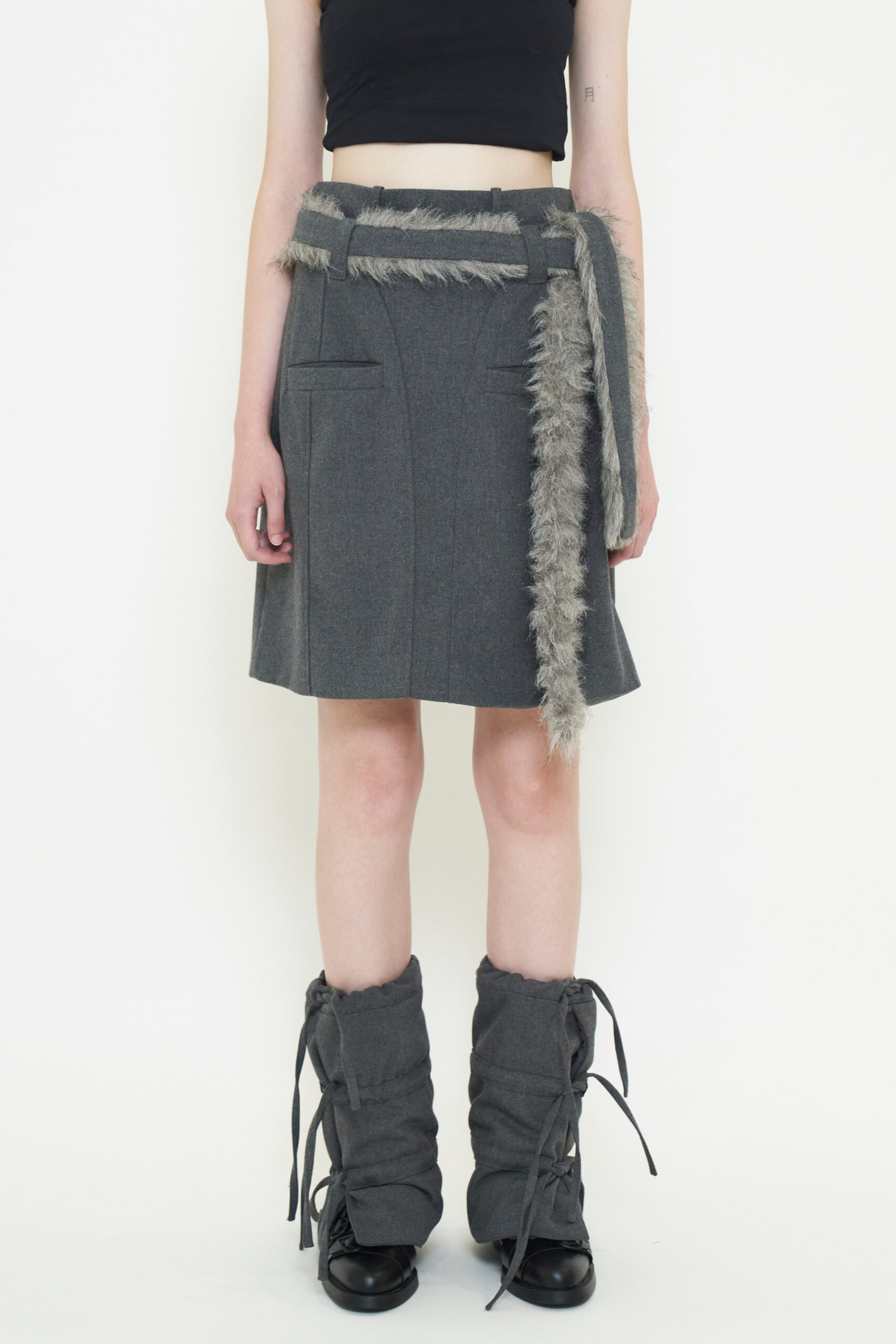 FUR BELT MIDI SKIRT / GRAY