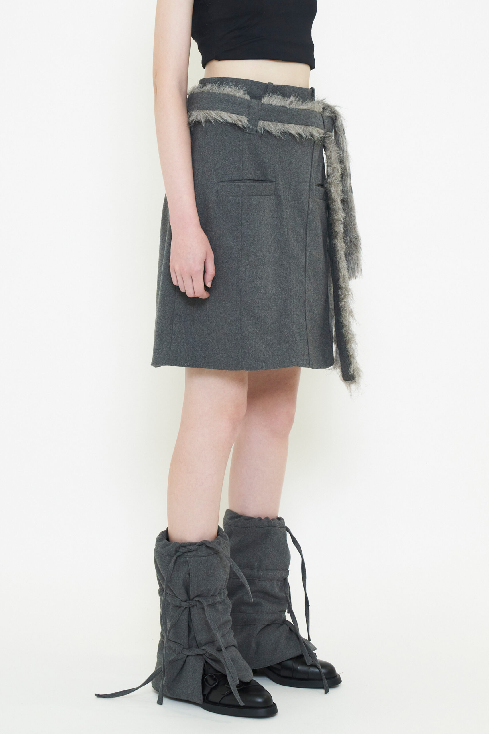 FUR BELT MIDI SKIRT / GRAY