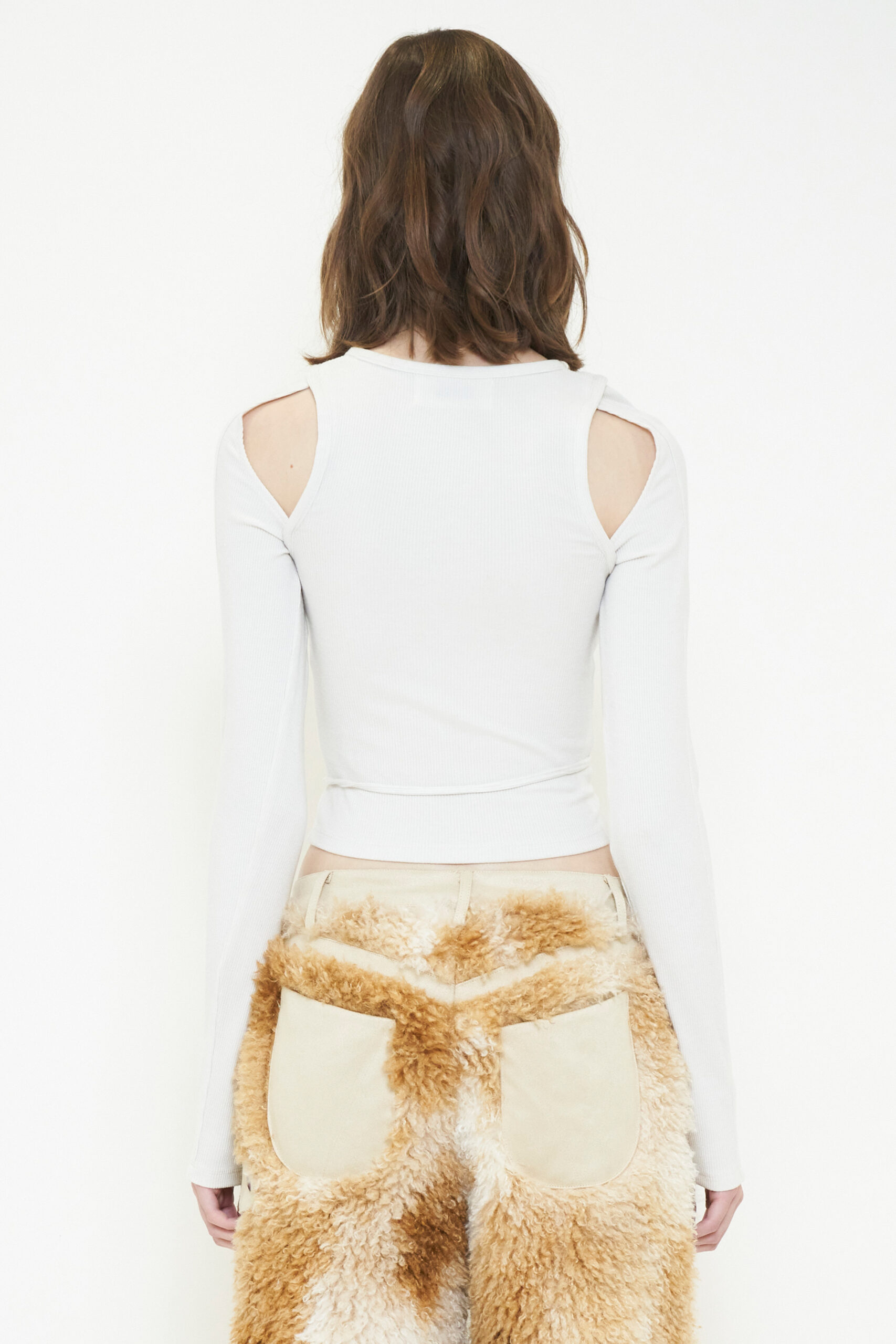 CUT OUT LONG SLEEVE TOP / WHITE