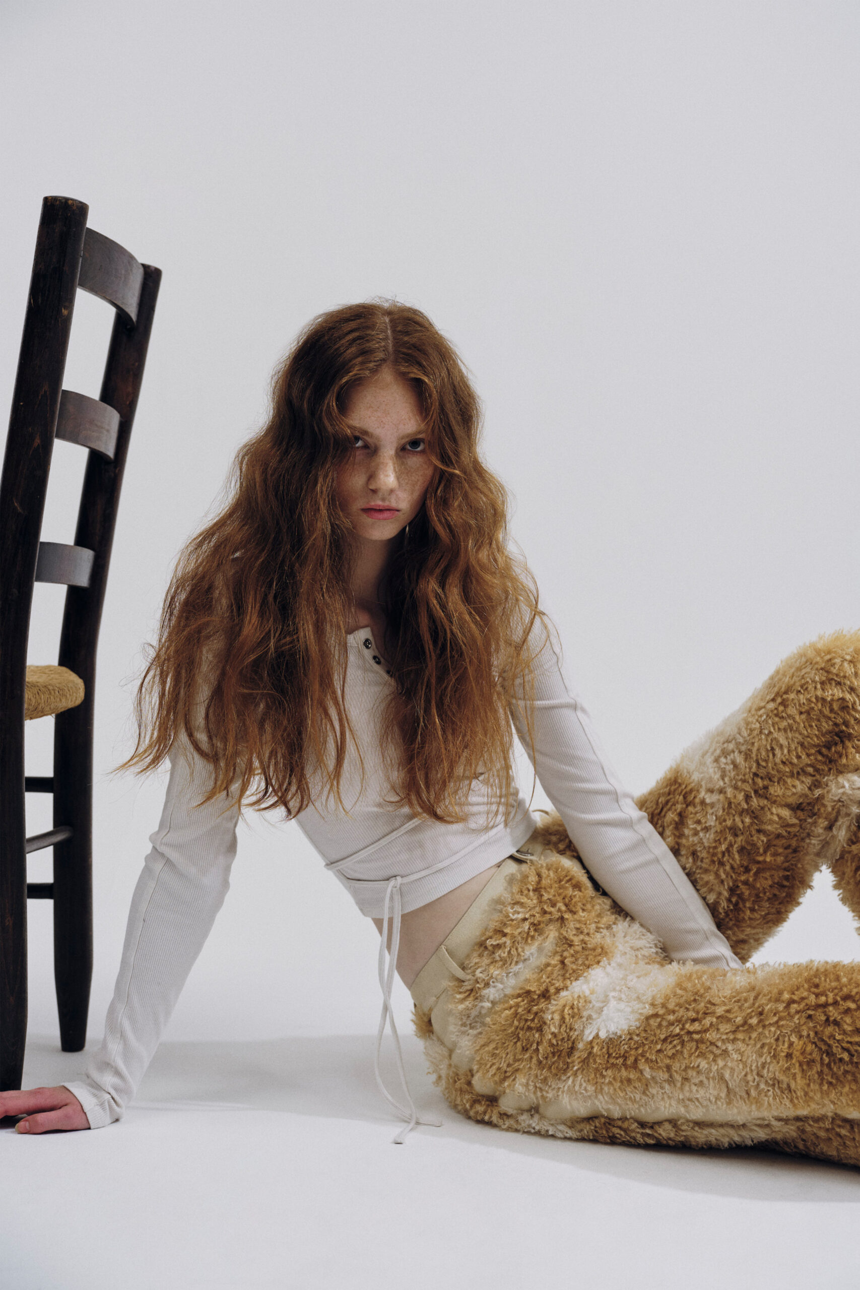 CUT OUT LONG SLEEVE TOP / WHITE