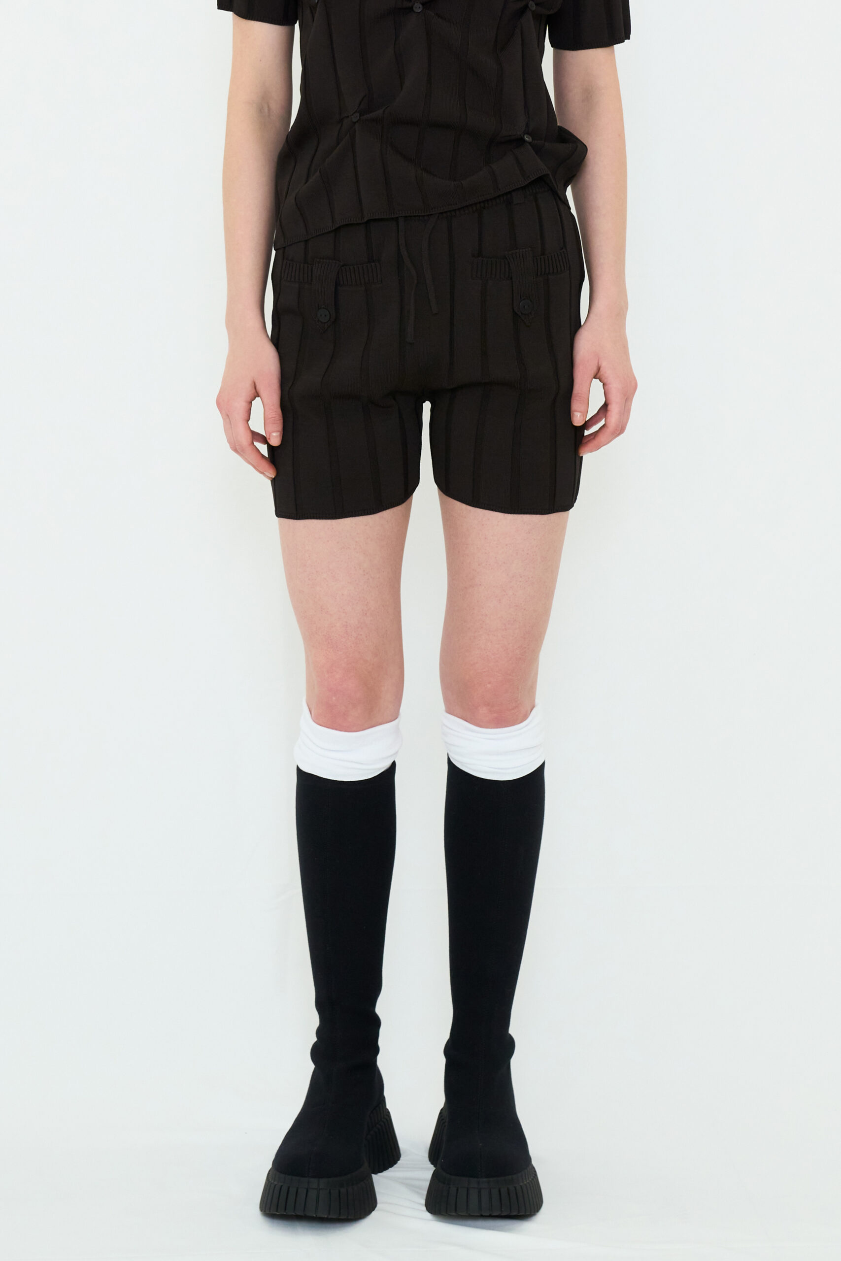【POP UP】SMOOTH KNIT SHORT PANTS / CHARCOAL