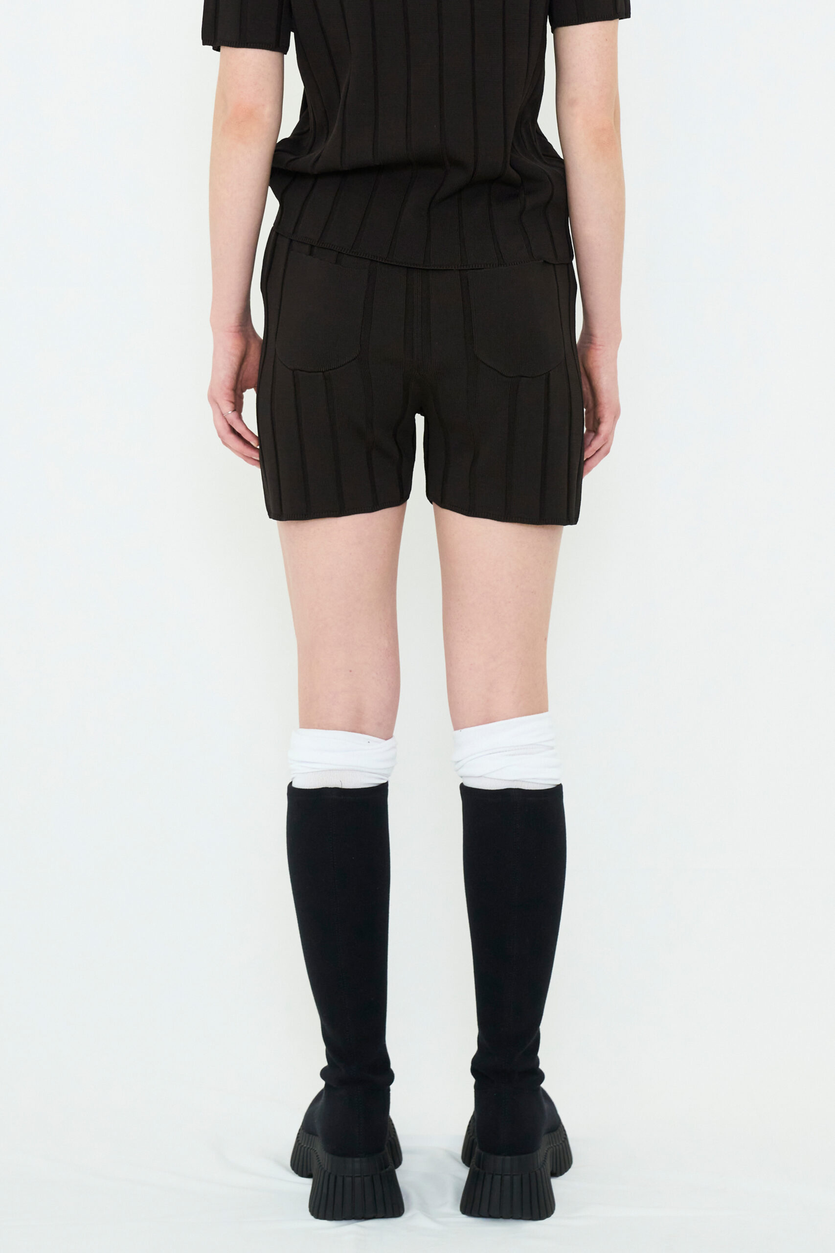 【POP UP】SMOOTH KNIT SHORT PANTS / CHARCOAL