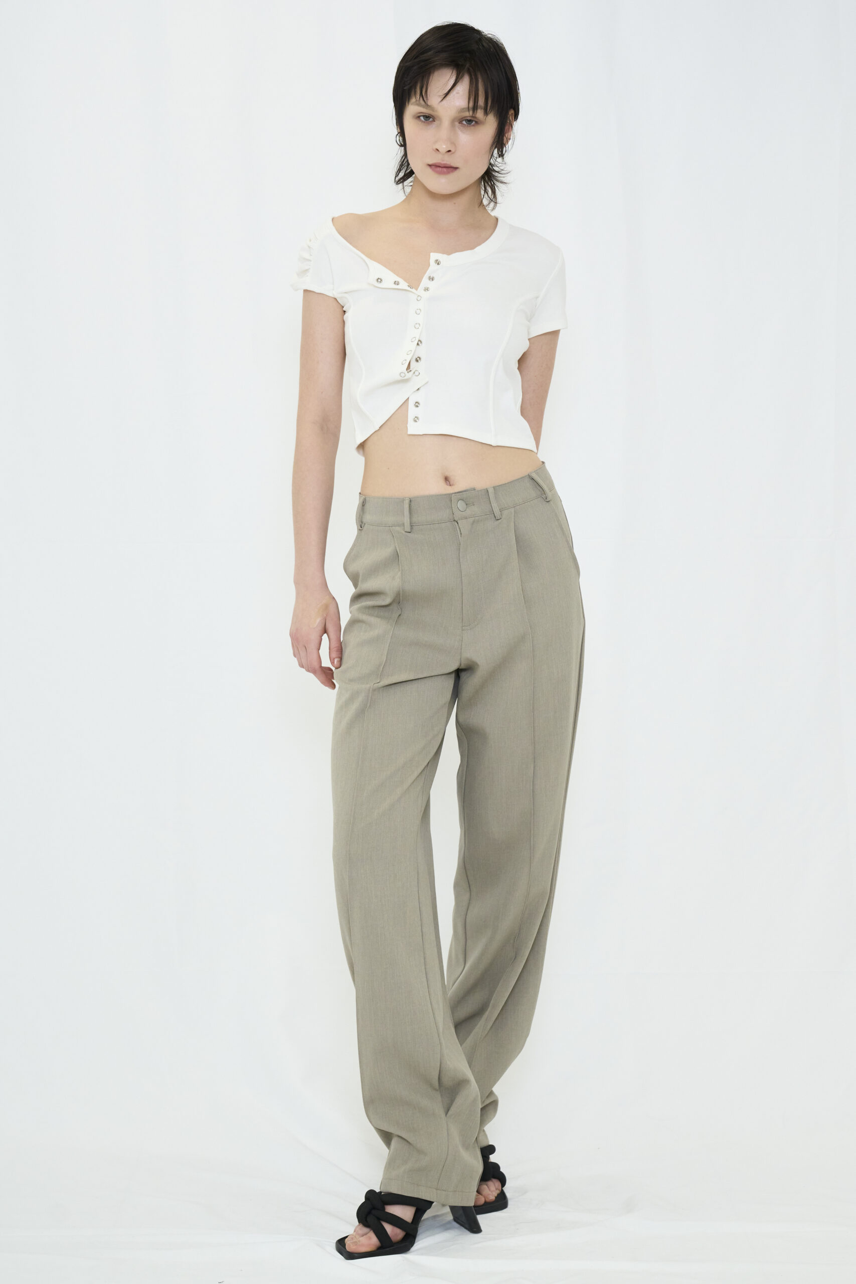 【POP UP】ASYMMETRIC MINI TOP / WHITE