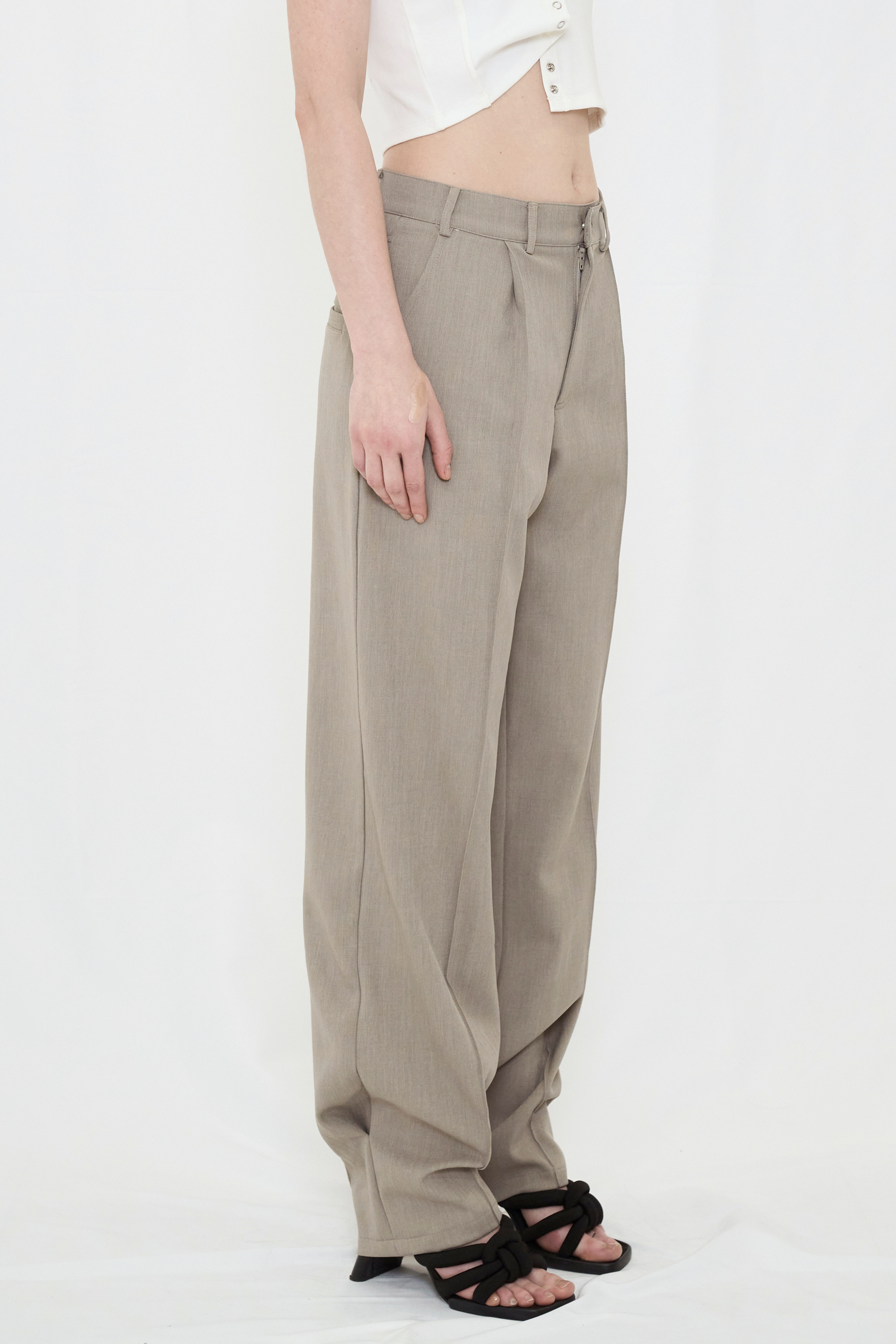 LOOSE TAPERED SLACKS / GRAY