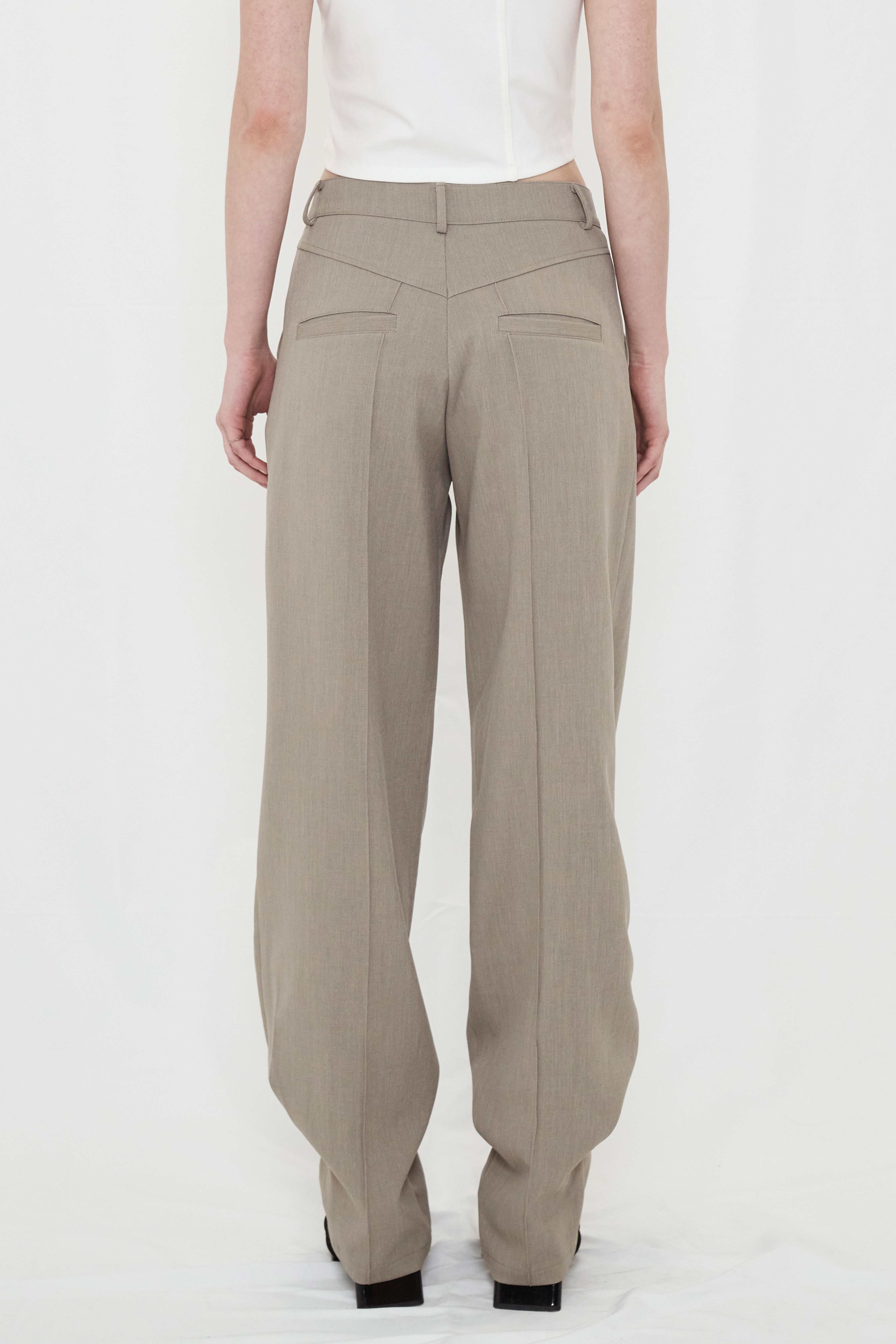 LOOSE TAPERED SLACKS / GRAY