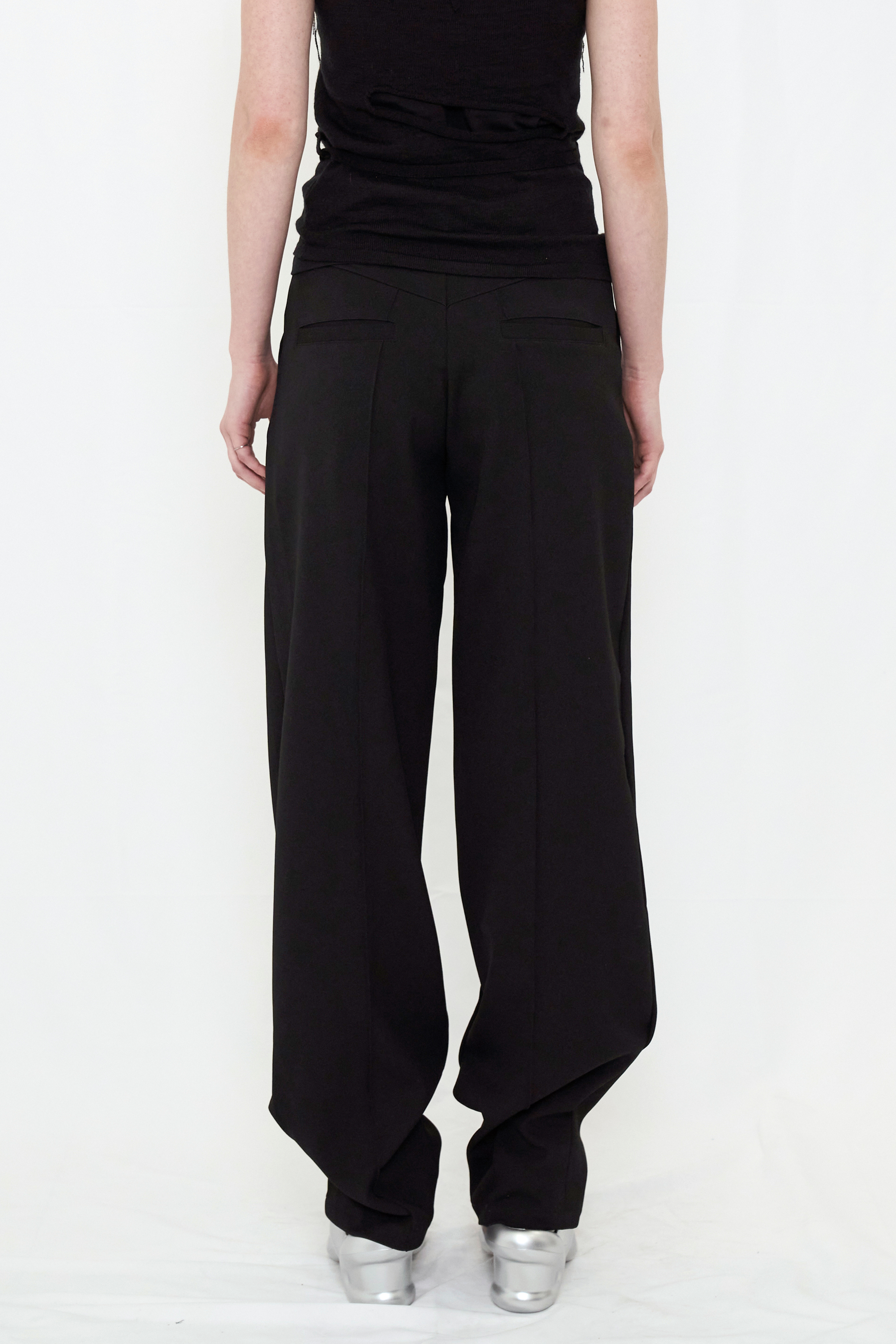 LOOSE TAPERED SLACKS / BLACK