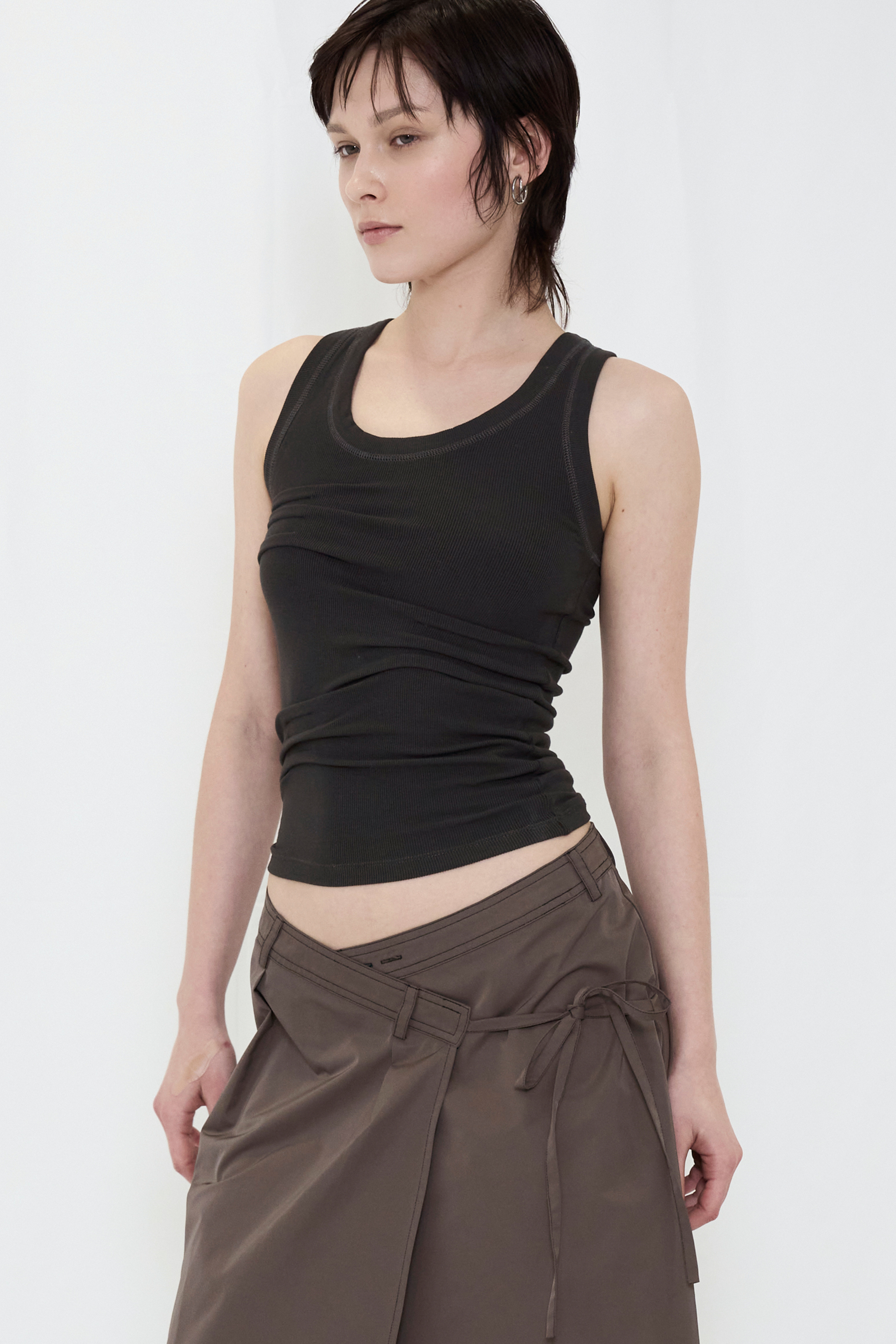 TUCK RIB TANK TOP / CHARCOAL