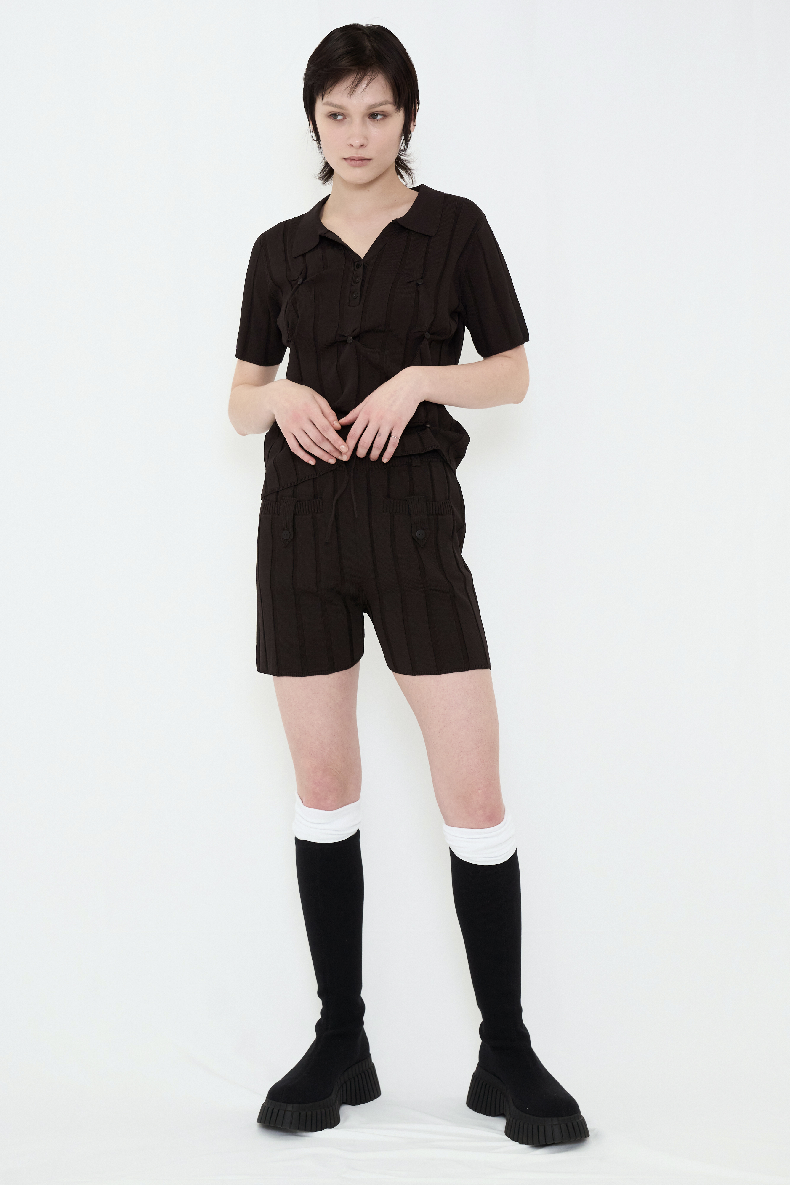 SMOOTH KNIT SHORT PANTS / CHARCOAL