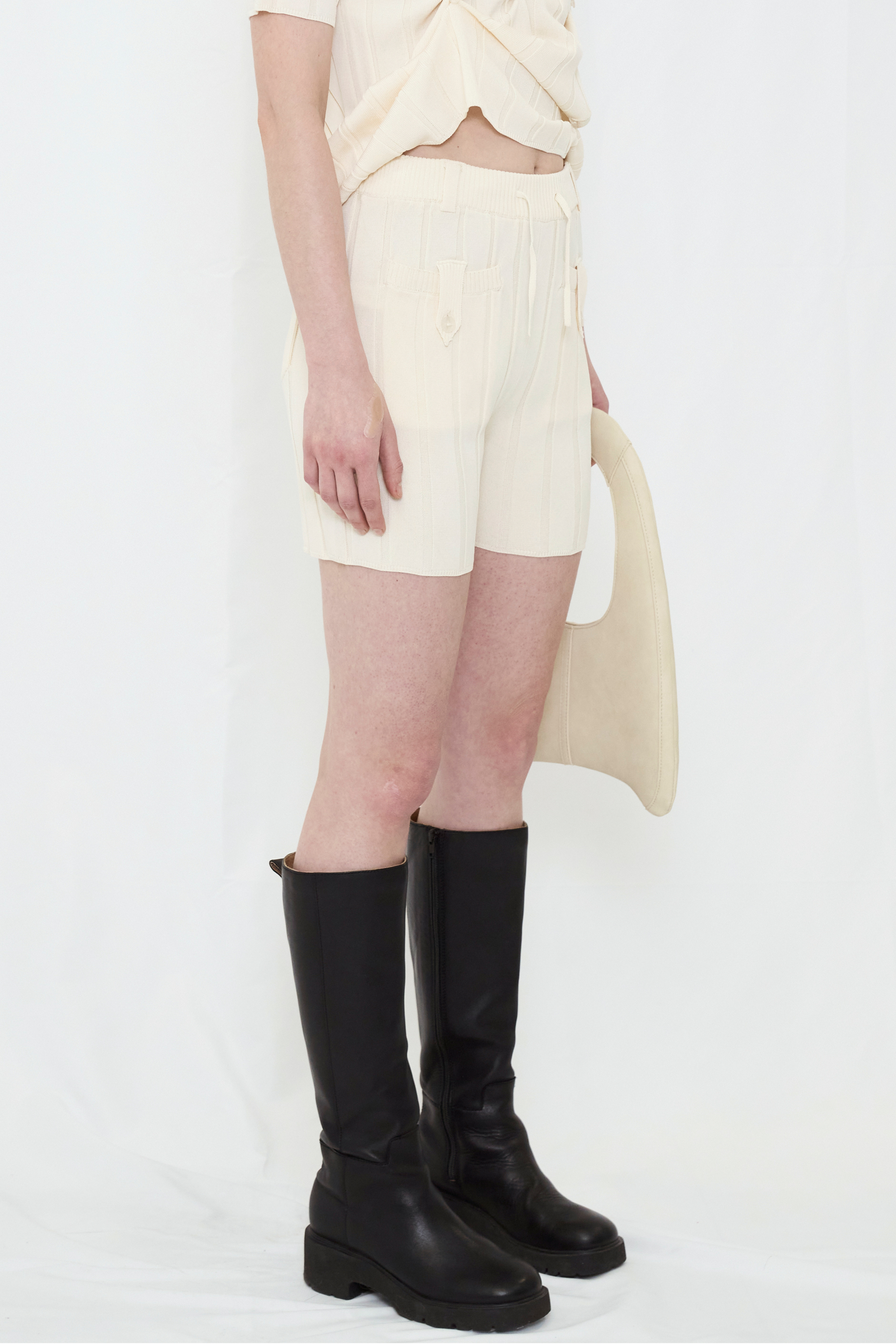 SMOOTH KNIT SHORT PANTS / IVORY