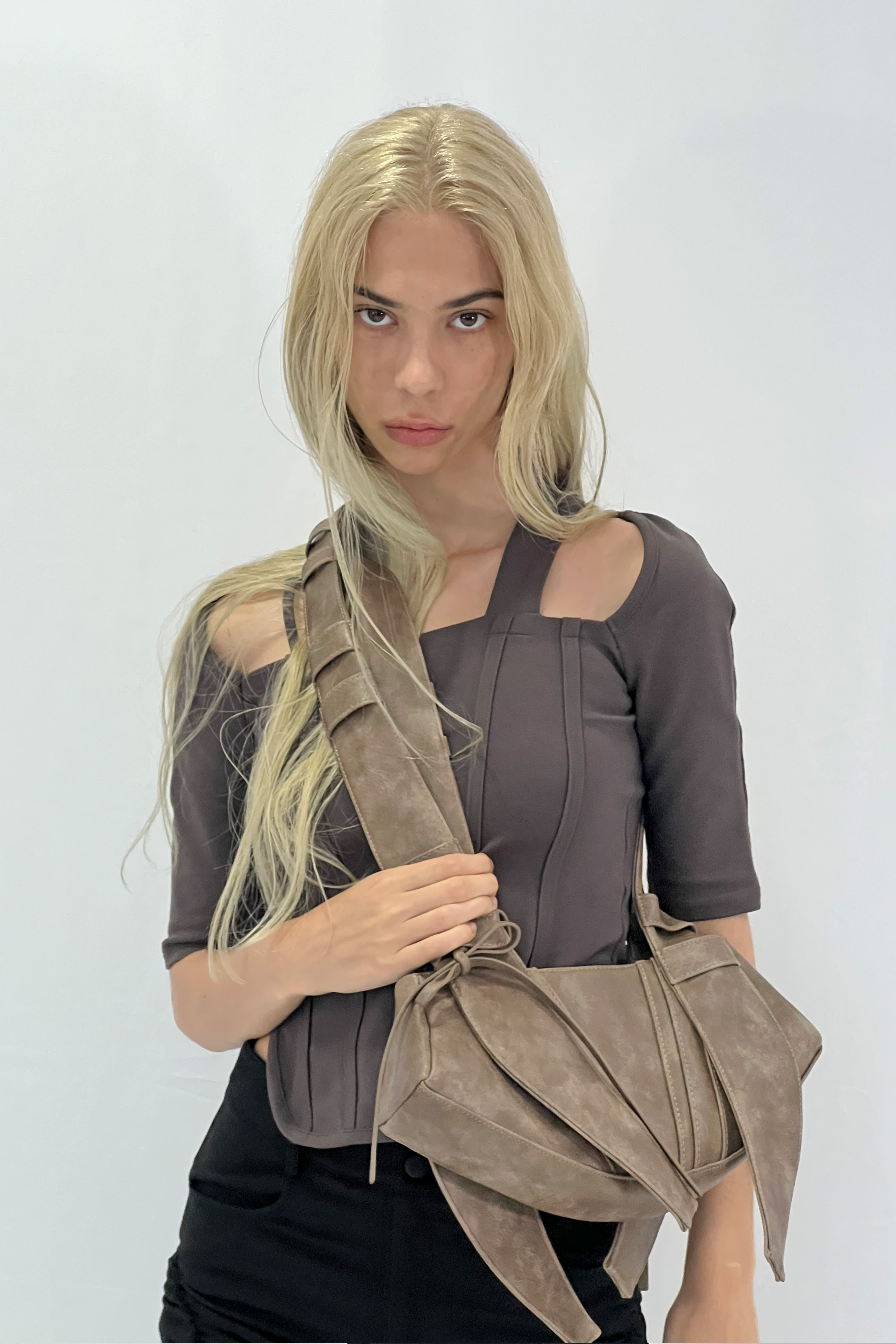 STRINGS MULTI BAG / ASH BROWN