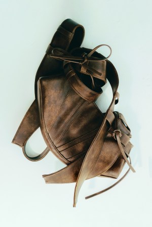 STRINGS MULTI BAG / BROWN