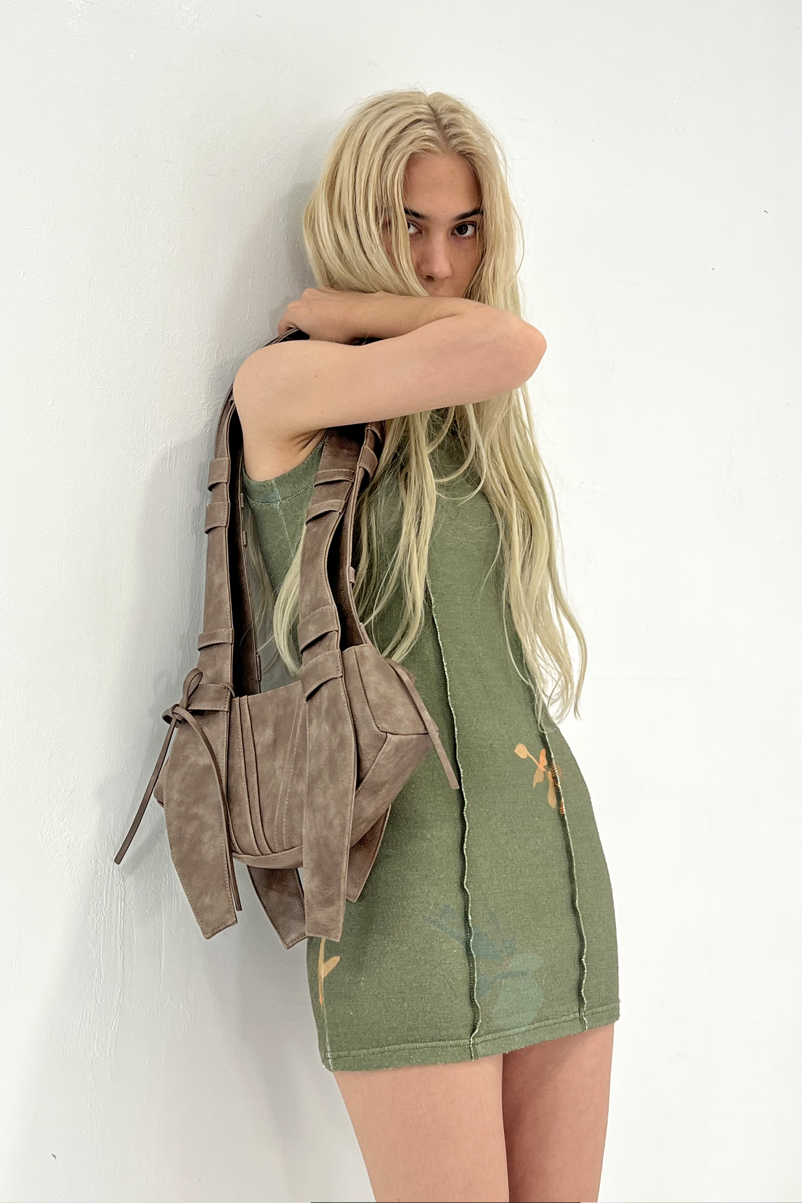 STRINGS MULTI BAG / ASH BROWN