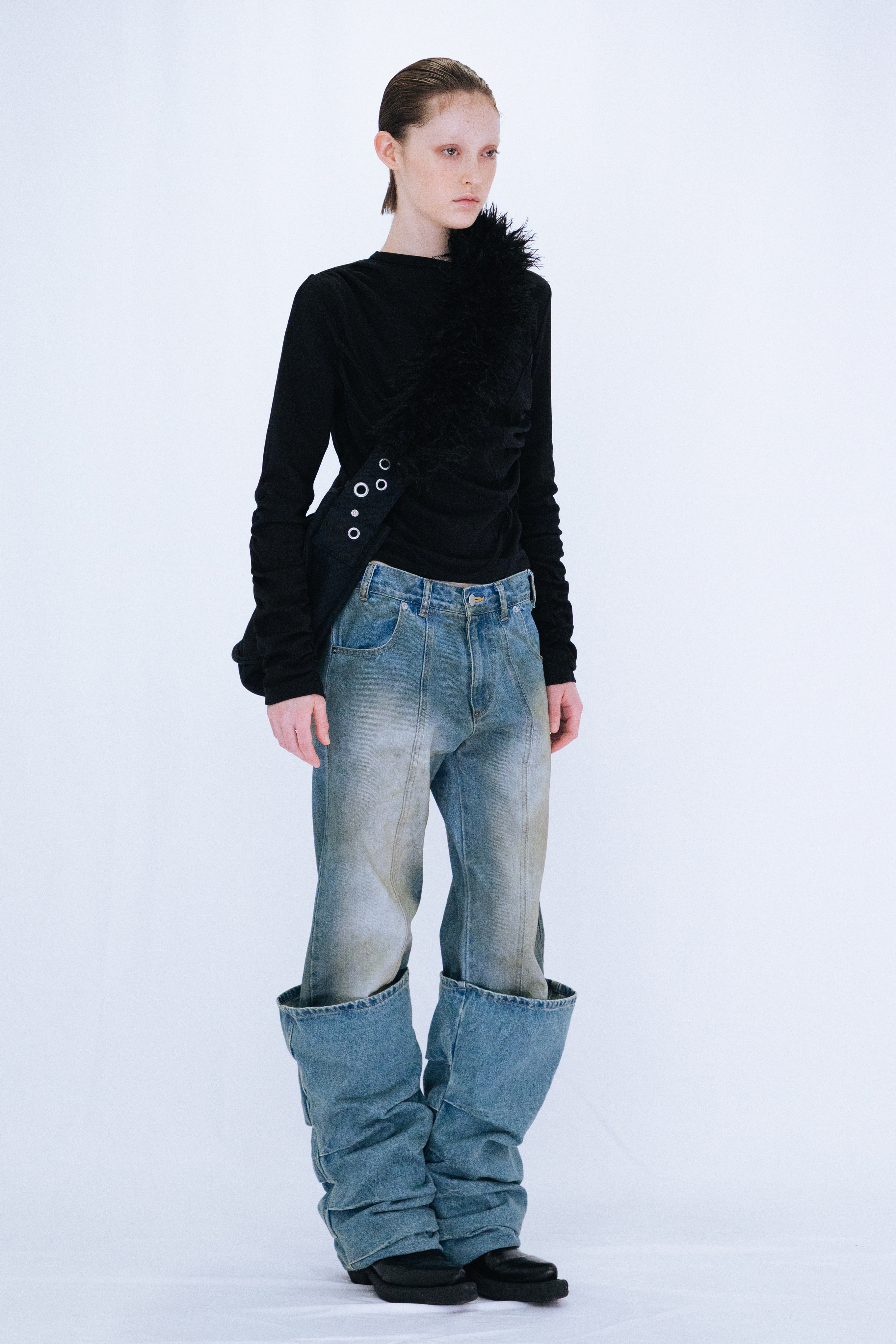 GATHER SHOULDER BAG / BLACK