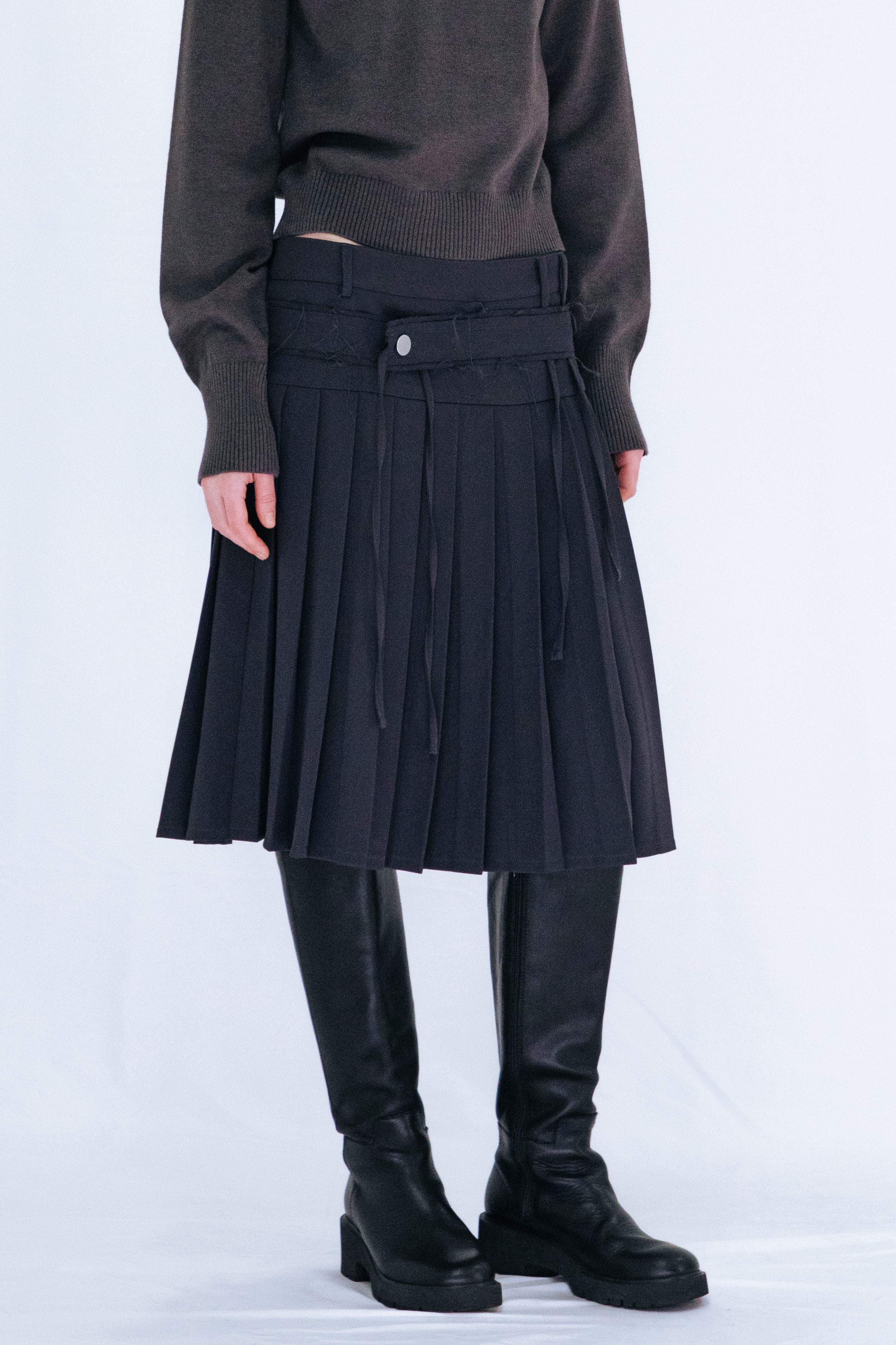 PLEATED MIDI SKIRT / GRAY