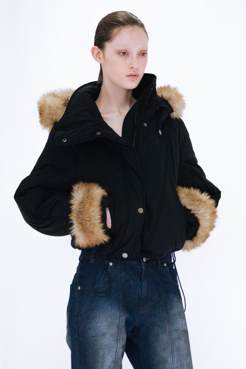 FUR HOODED PADDING JACKET / BLACK – VIAVANDA