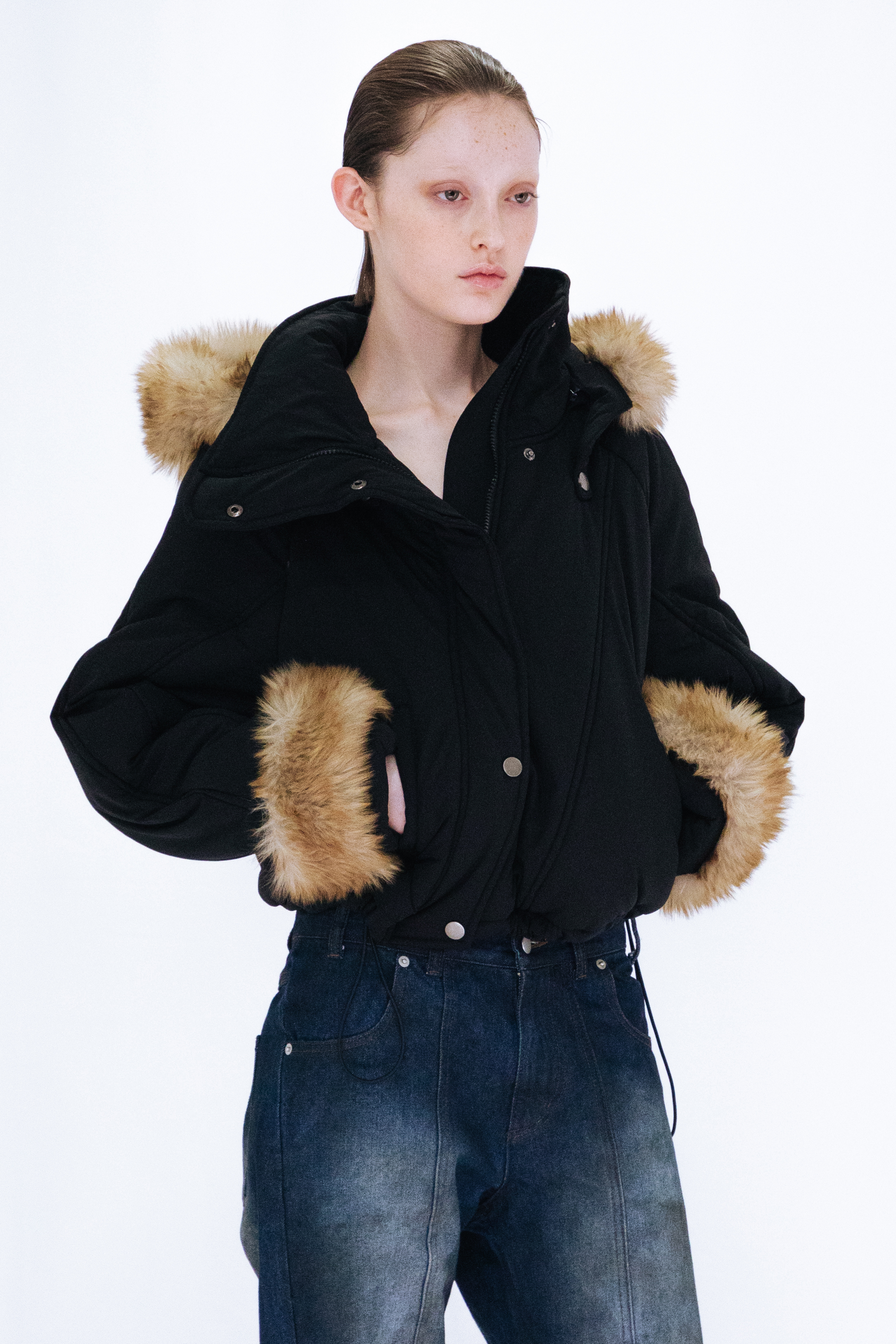 FUR HOODED PADDING JACKET / BLACK