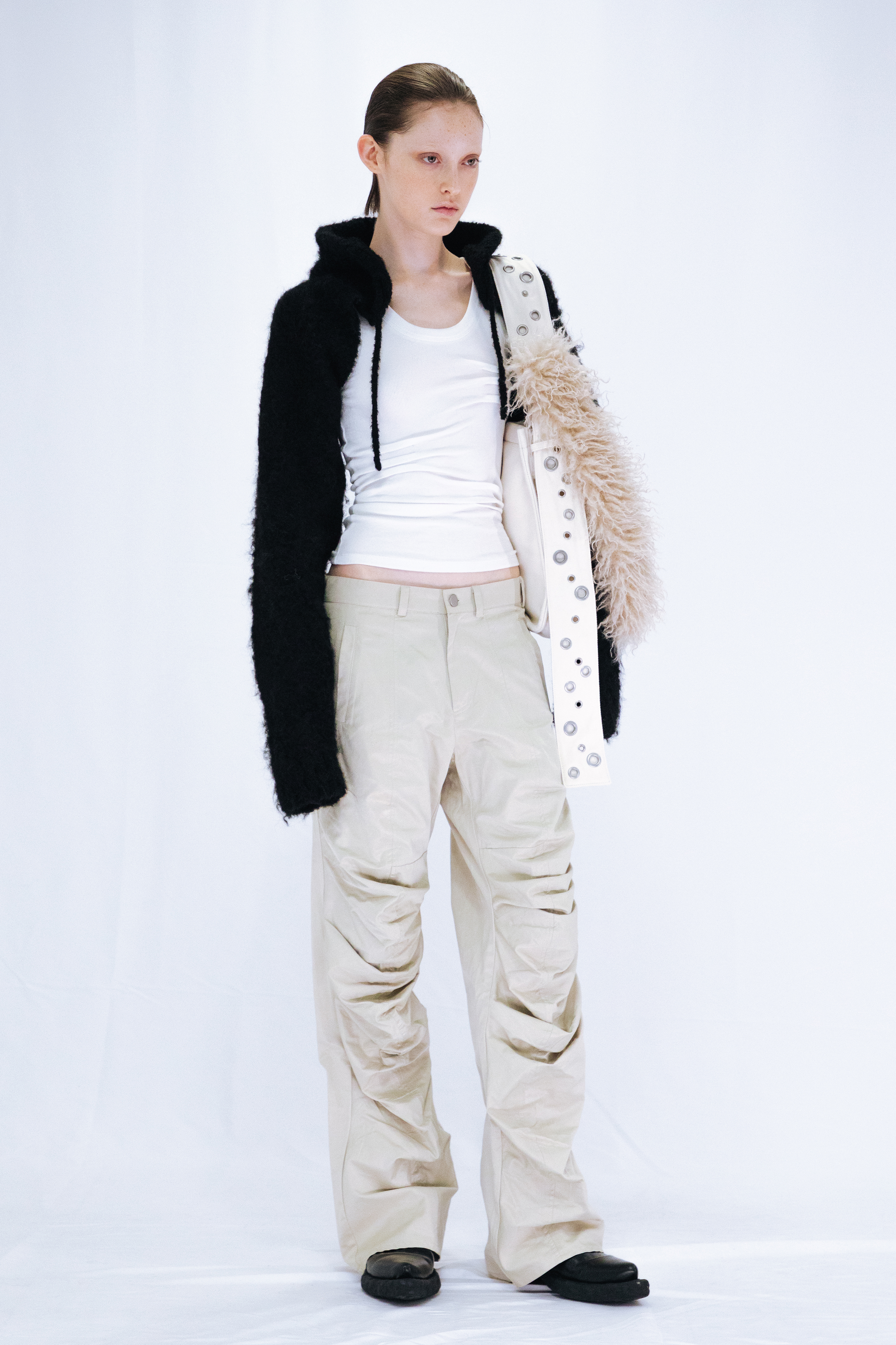 GATHER SHOULDER BAG / IVORY