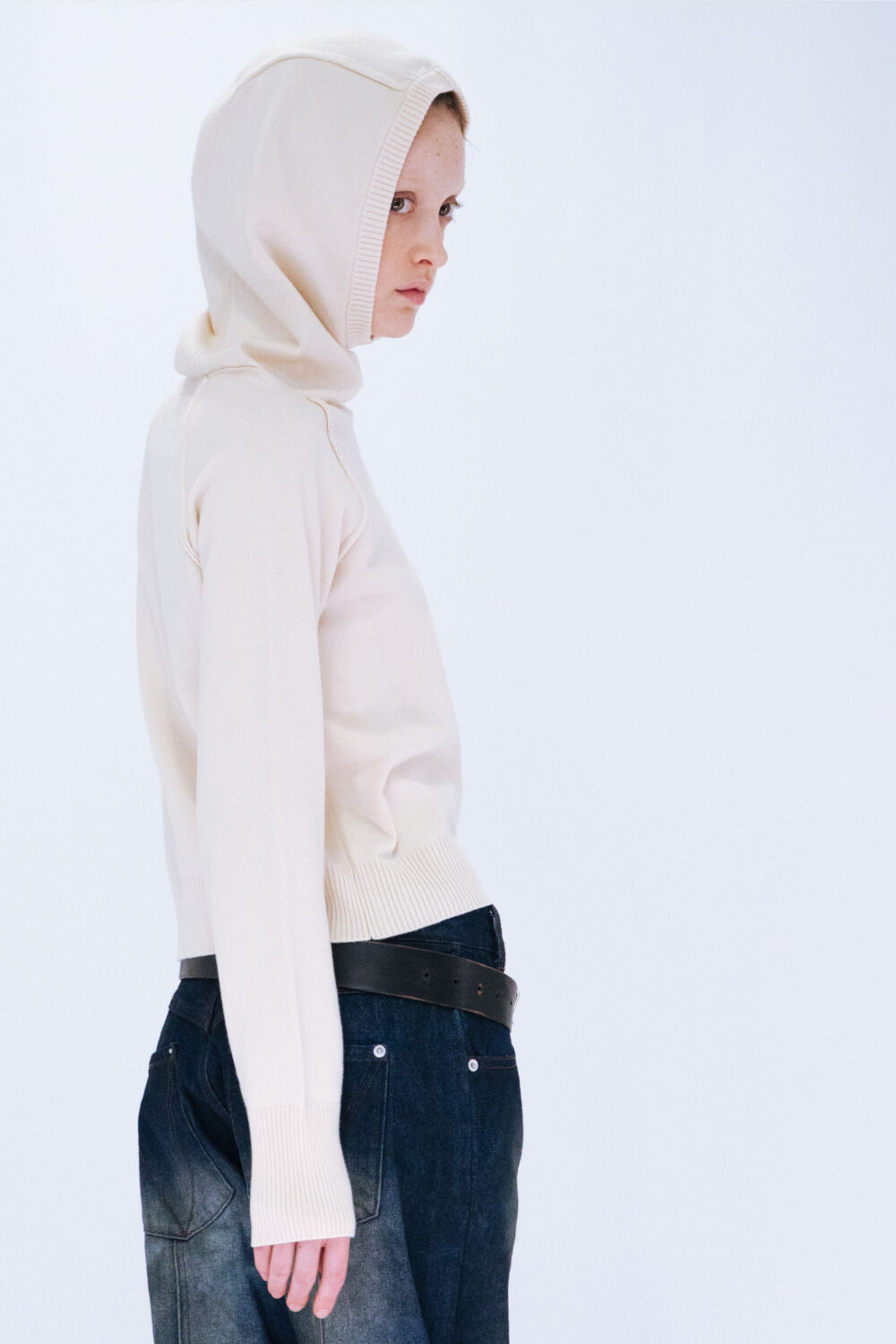 KNIT HOODIE TOP / IVORY – VIAVANDA