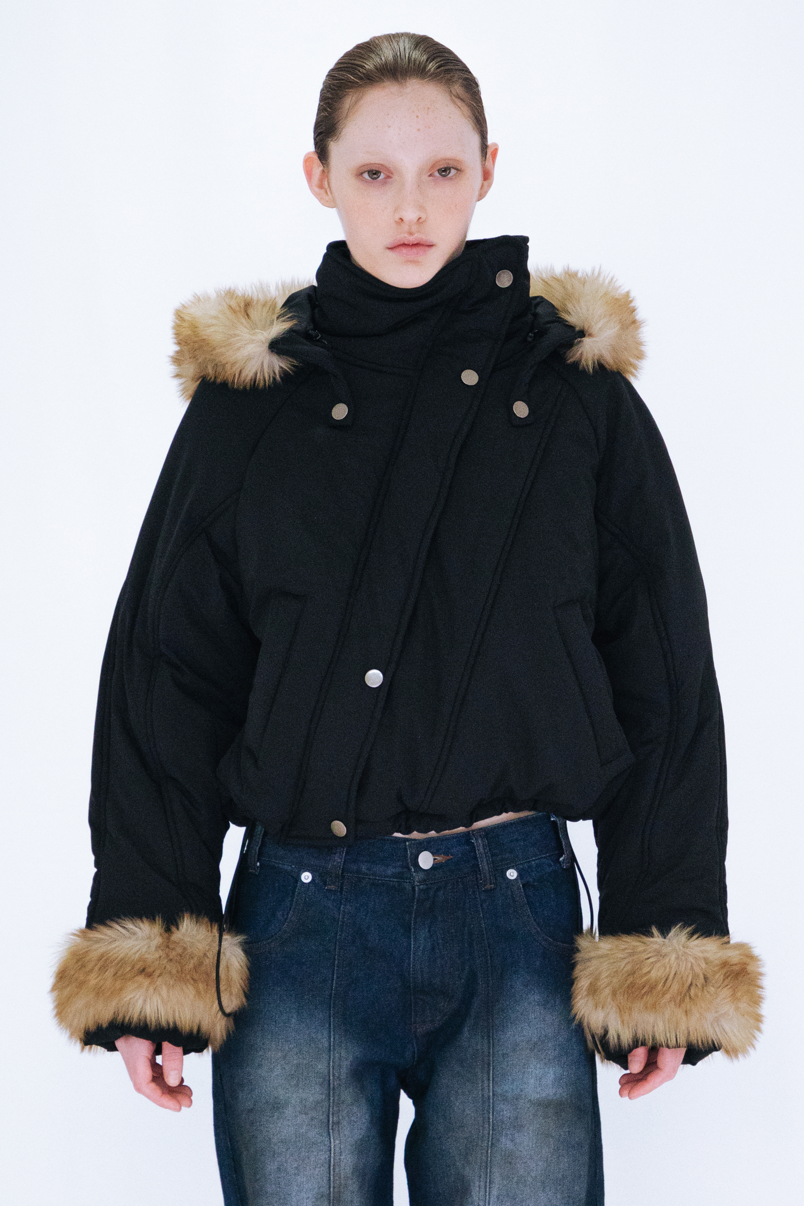 FUR HOODED PADDING JACKET / BLACK