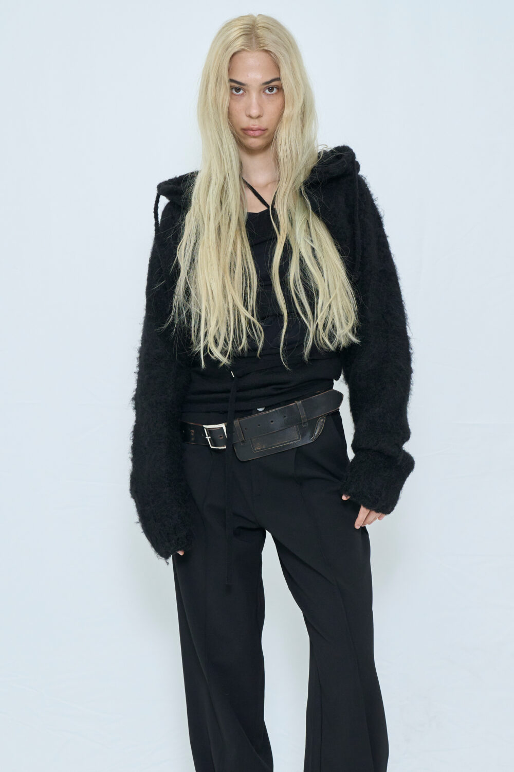 2WAY HOODED MUFFLER KNIT / BLACK – VIAVANDA