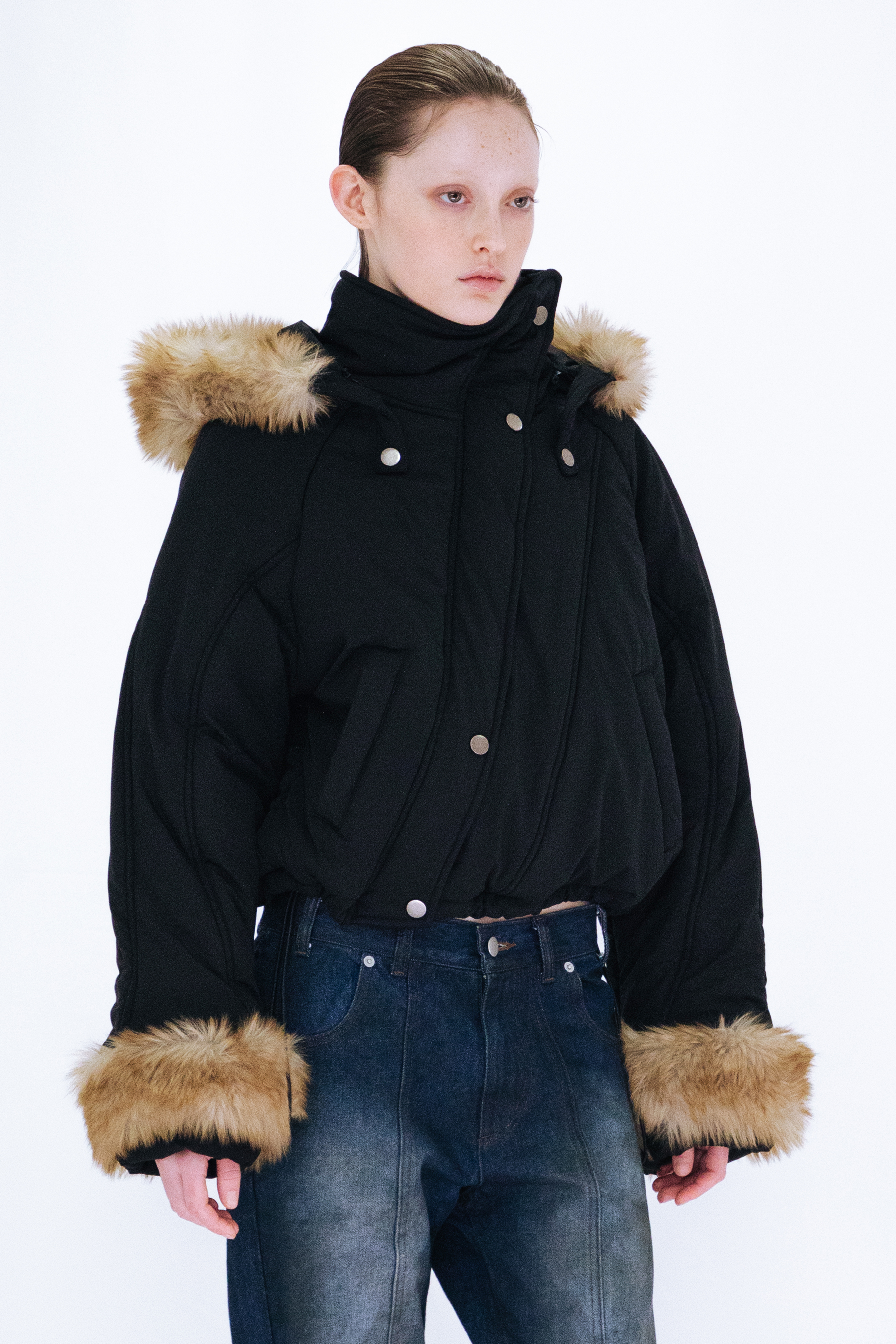 FUR HOODED PADDING JACKET / BLACK