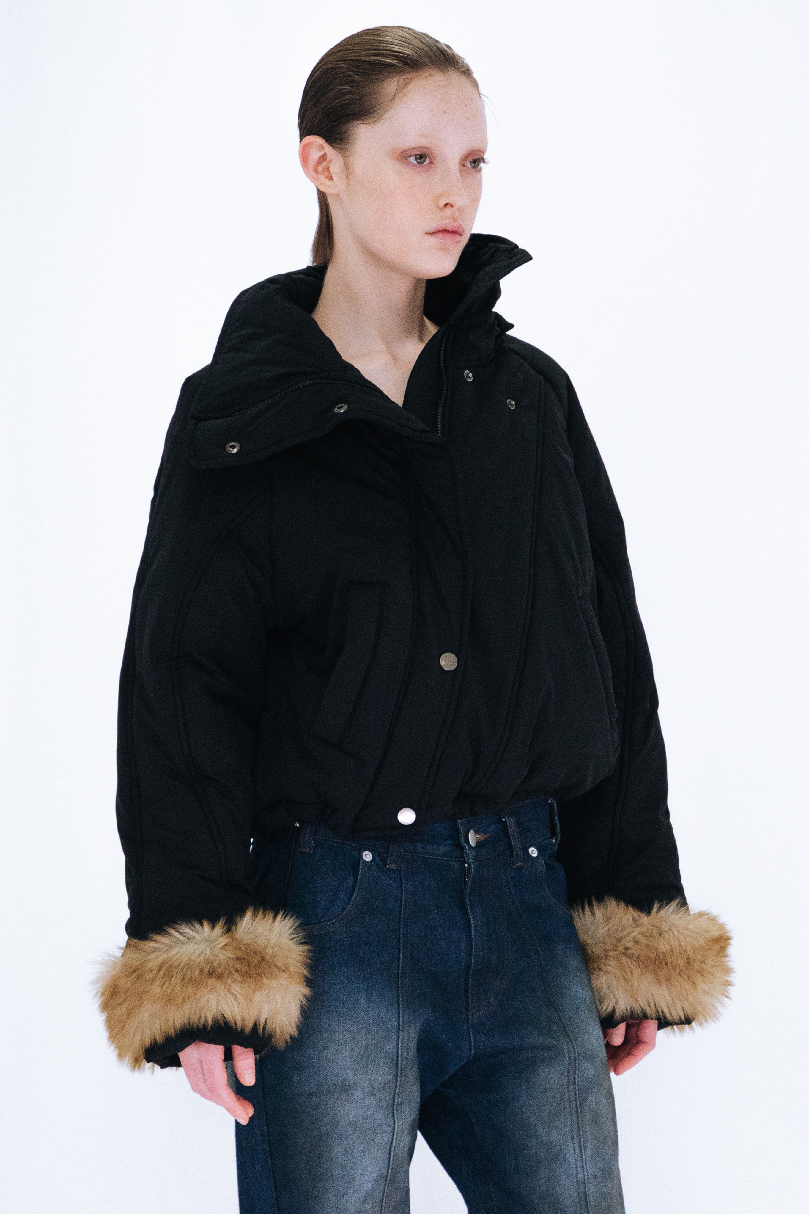 FUR HOODED PADDING JACKET / BLACK