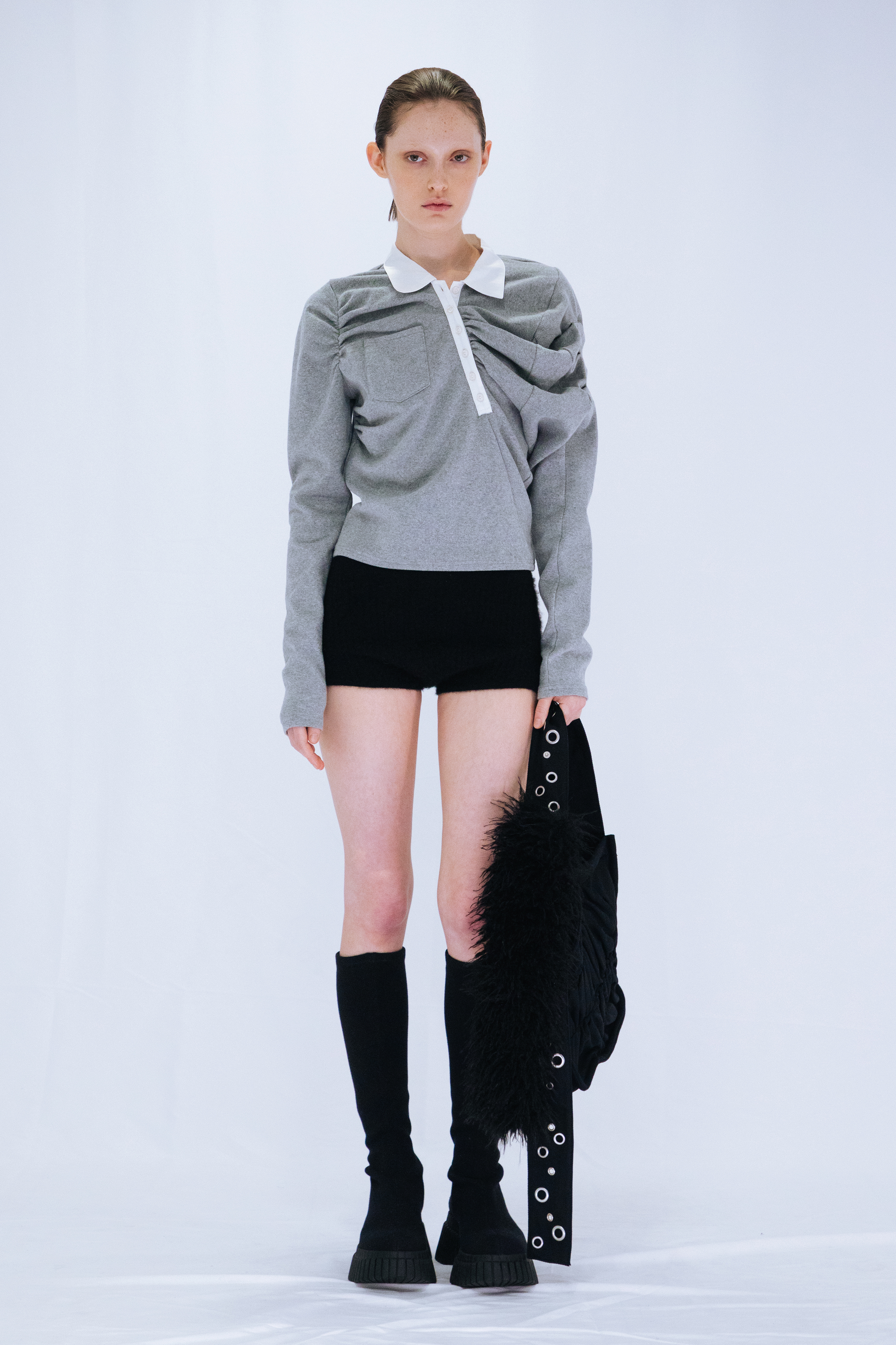 GATHER SHOULDER BAG / BLACK