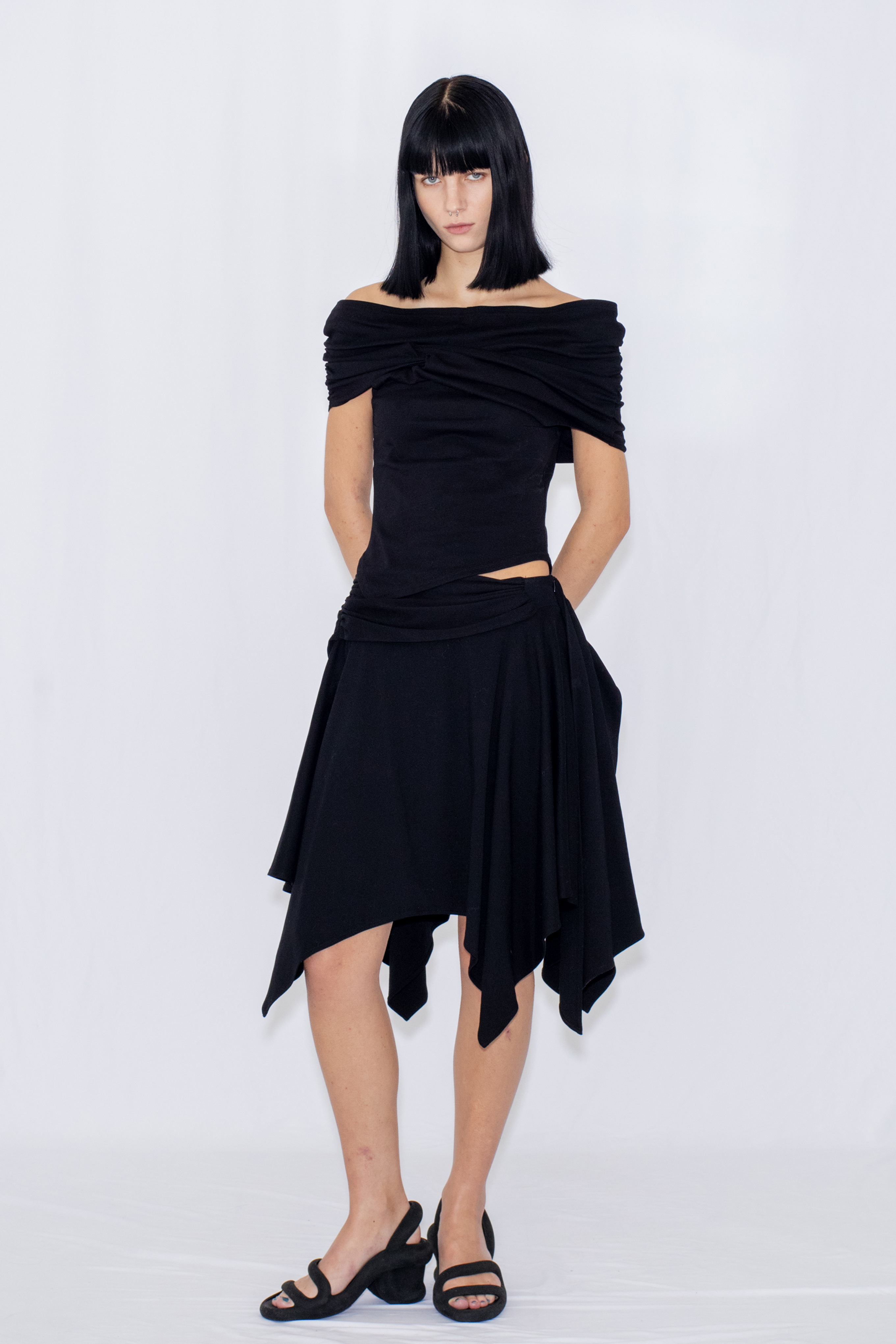 ASYMMETRIC DRAPE SKIRT / BLACK