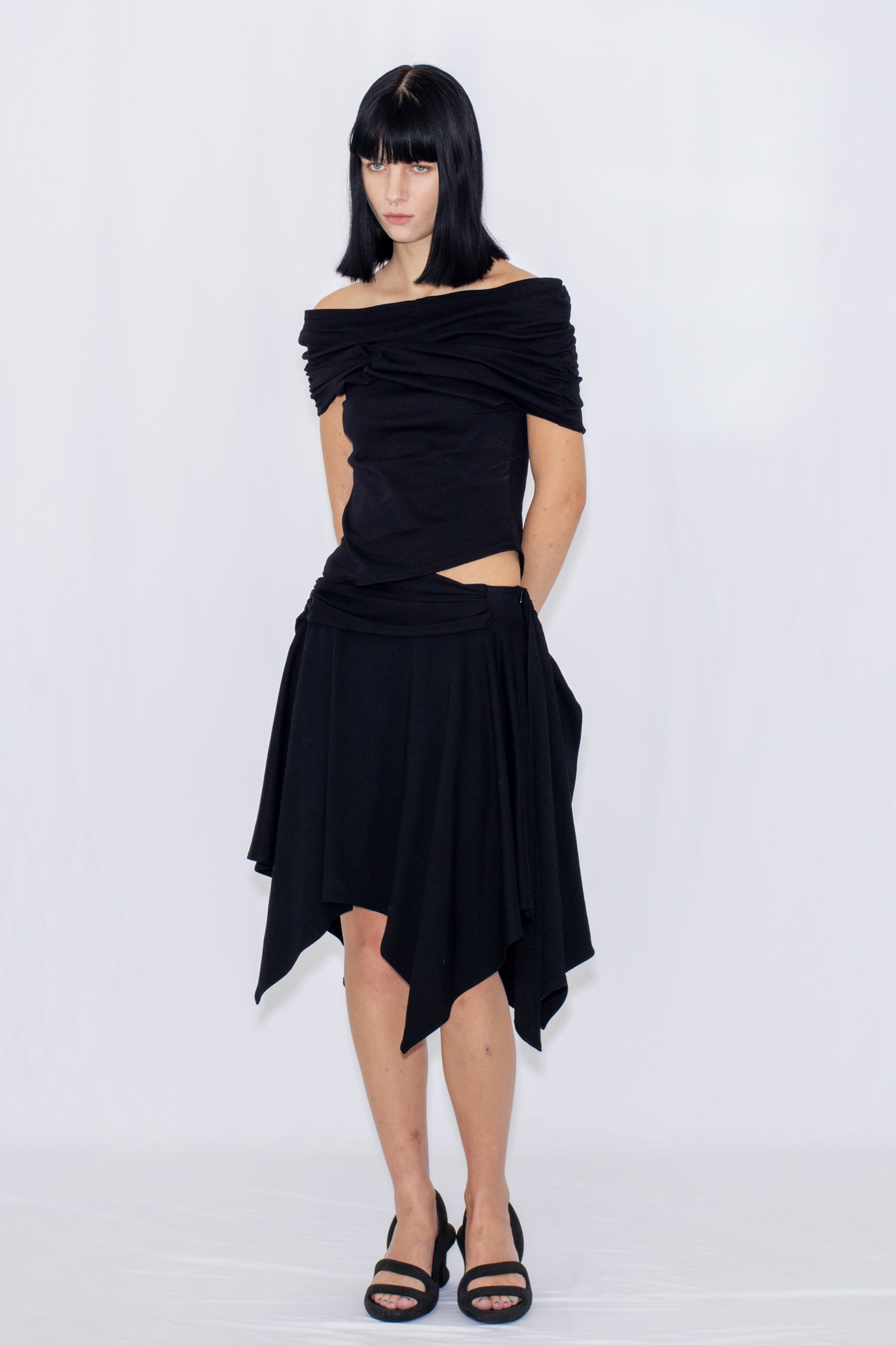 ASYMMETRIC DRAPE SKIRT / BLACK