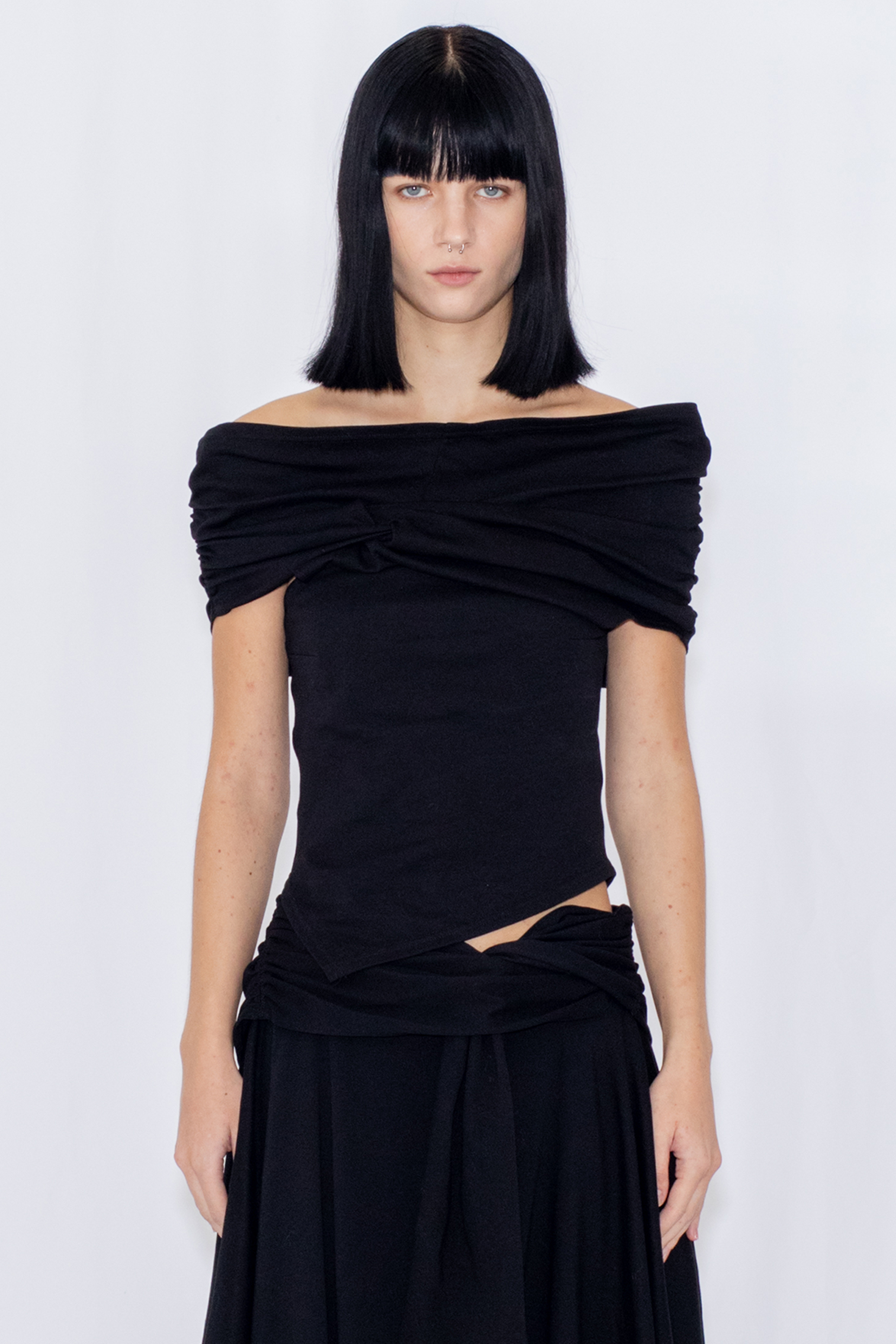 【POP UP】ASYMMETRIC DRAPE TOP / BLACK