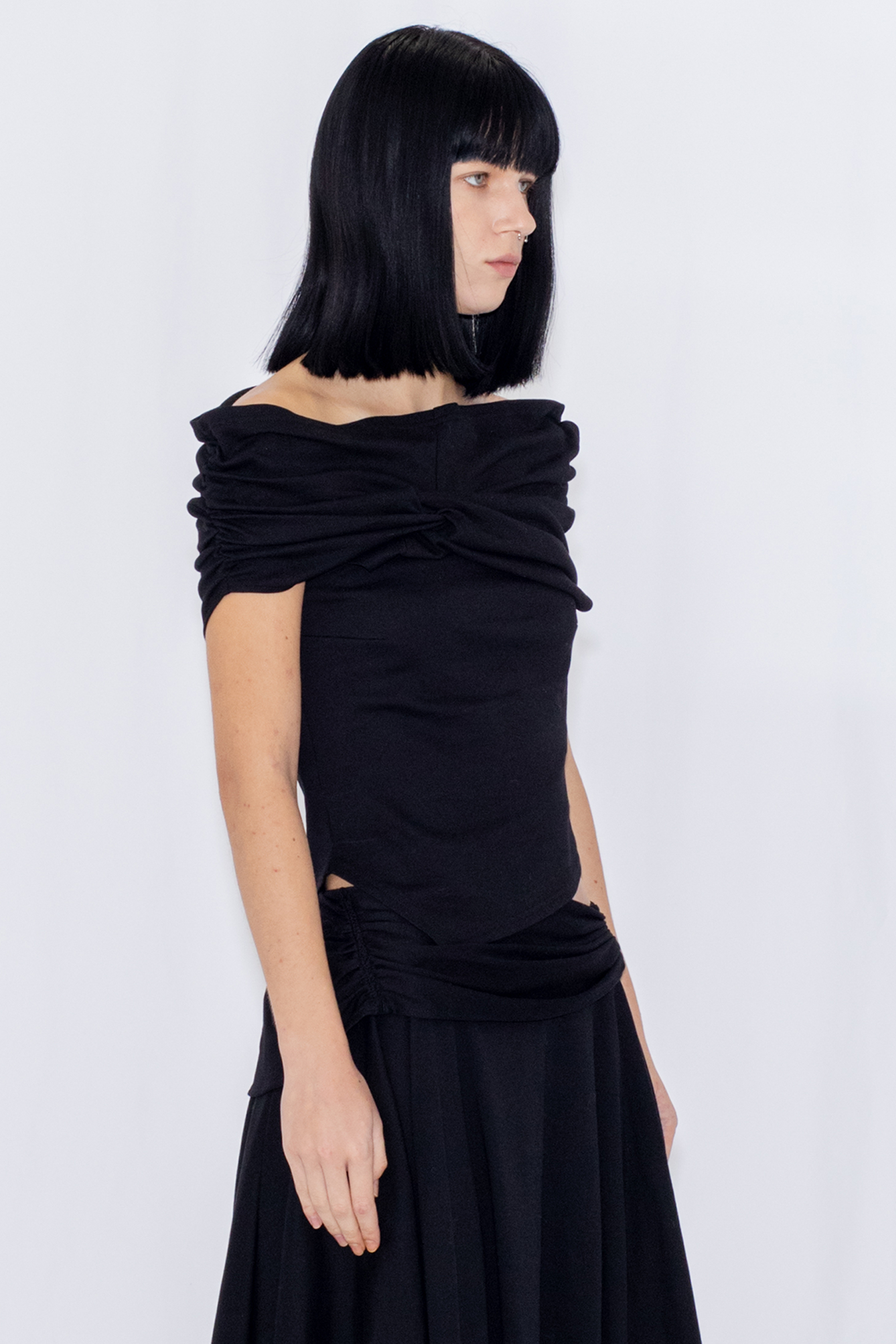 【POP UP】ASYMMETRIC DRAPE TOP / BLACK