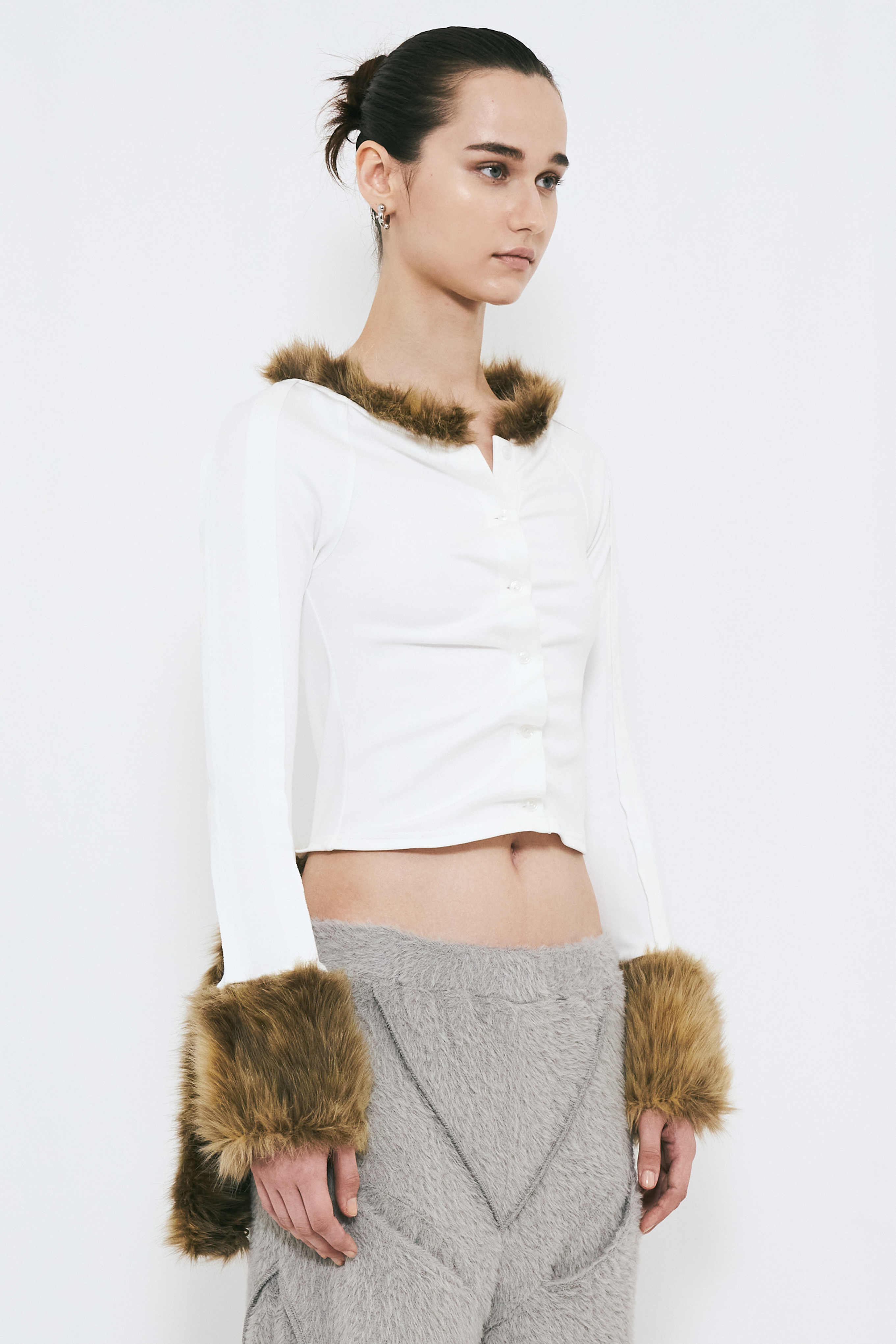 FAKE FUR CARDIGAN / WHITE