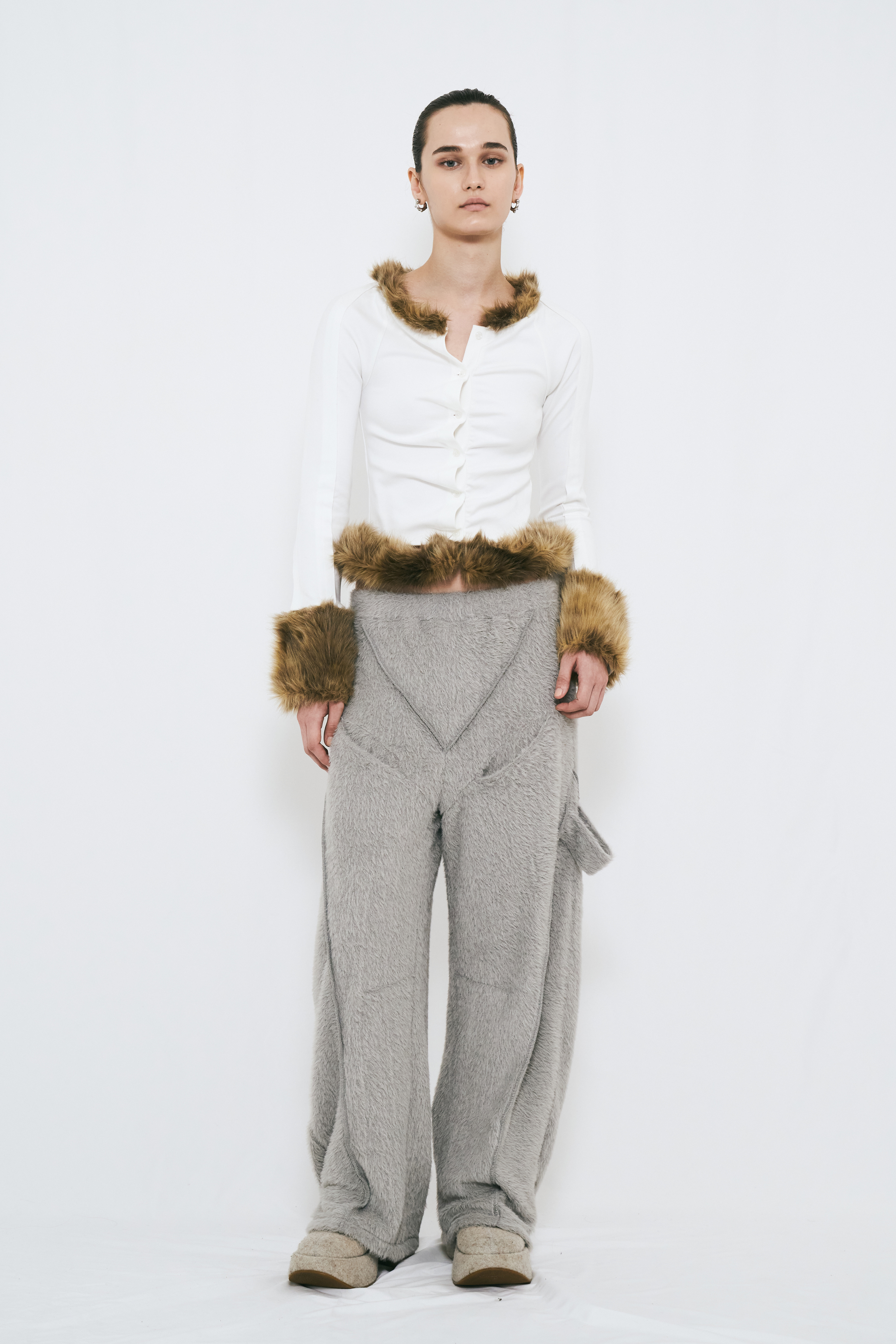 FAKE FUR CARDIGAN / WHITE