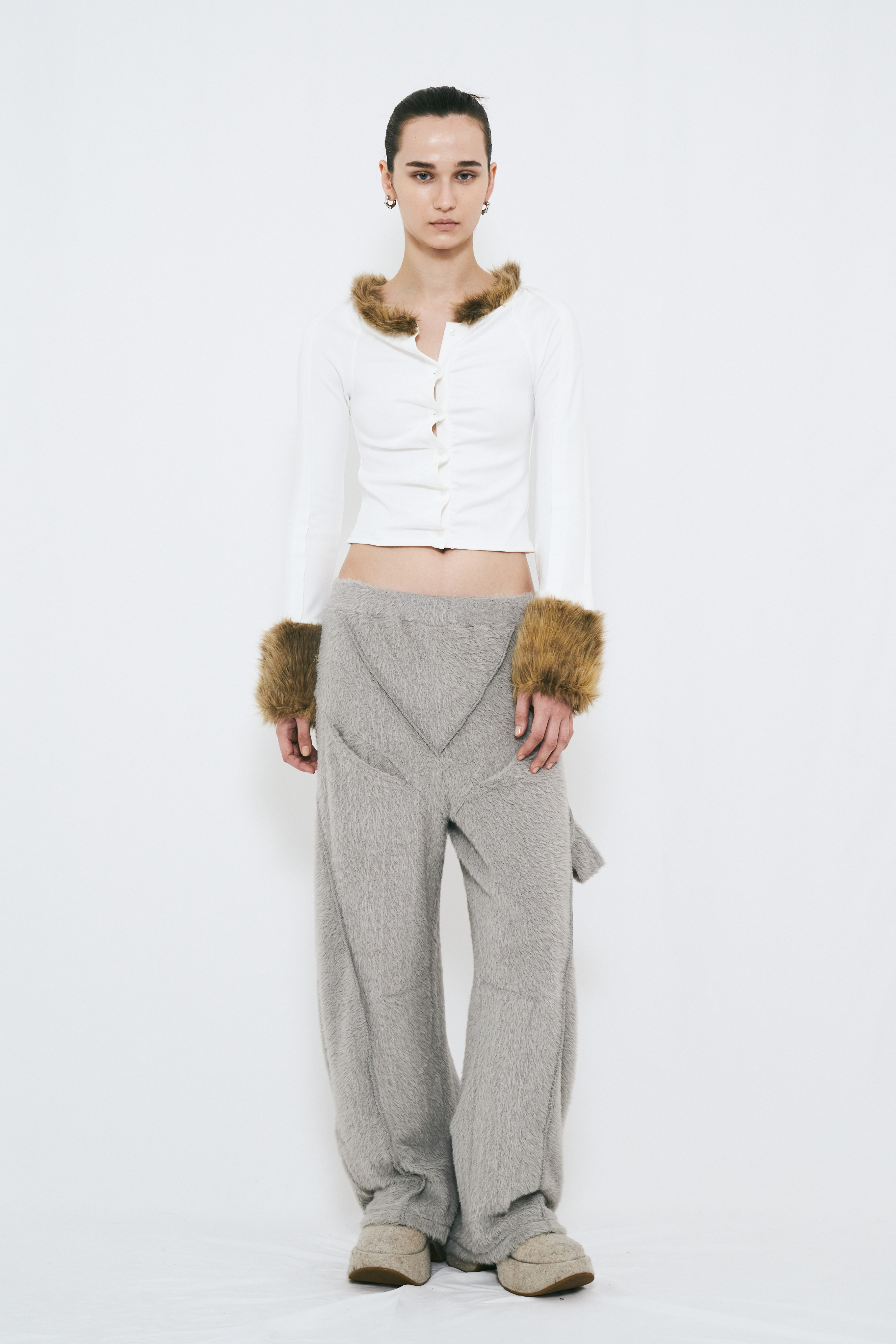 FAKE FUR CARDIGAN / WHITE