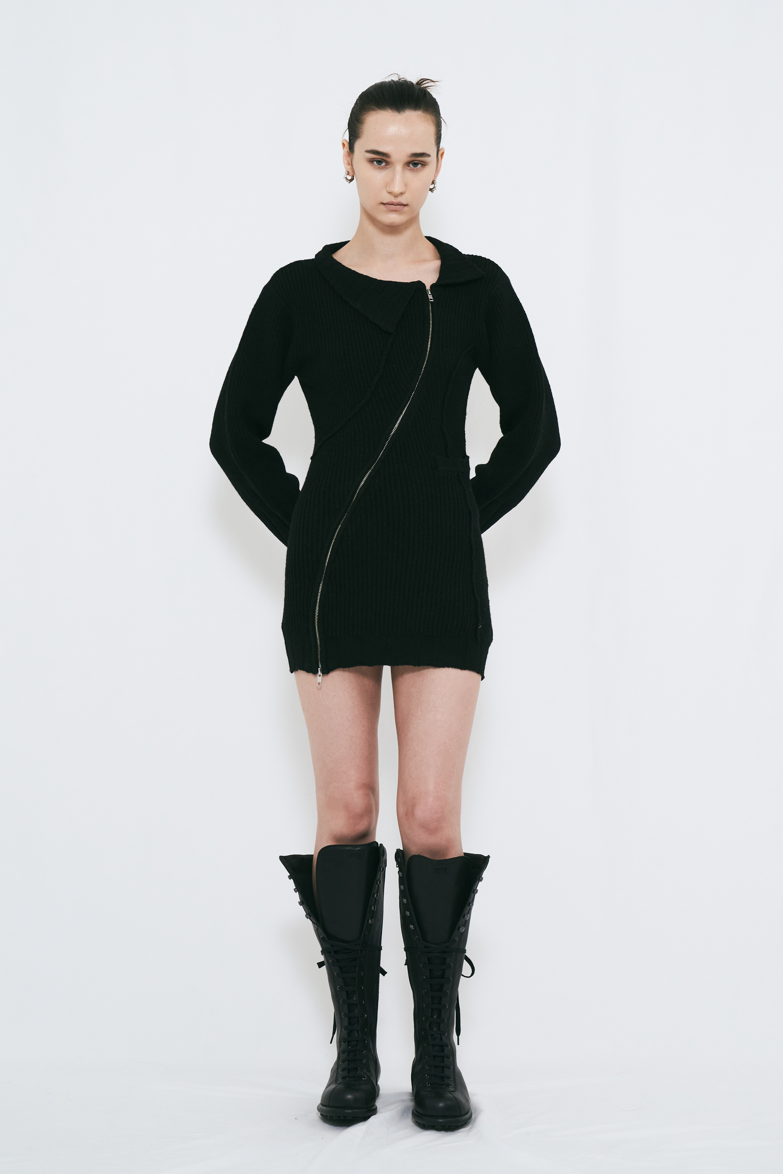【PRE ORDER】DOUBLE ZIP KNIT DRESS / BLACK