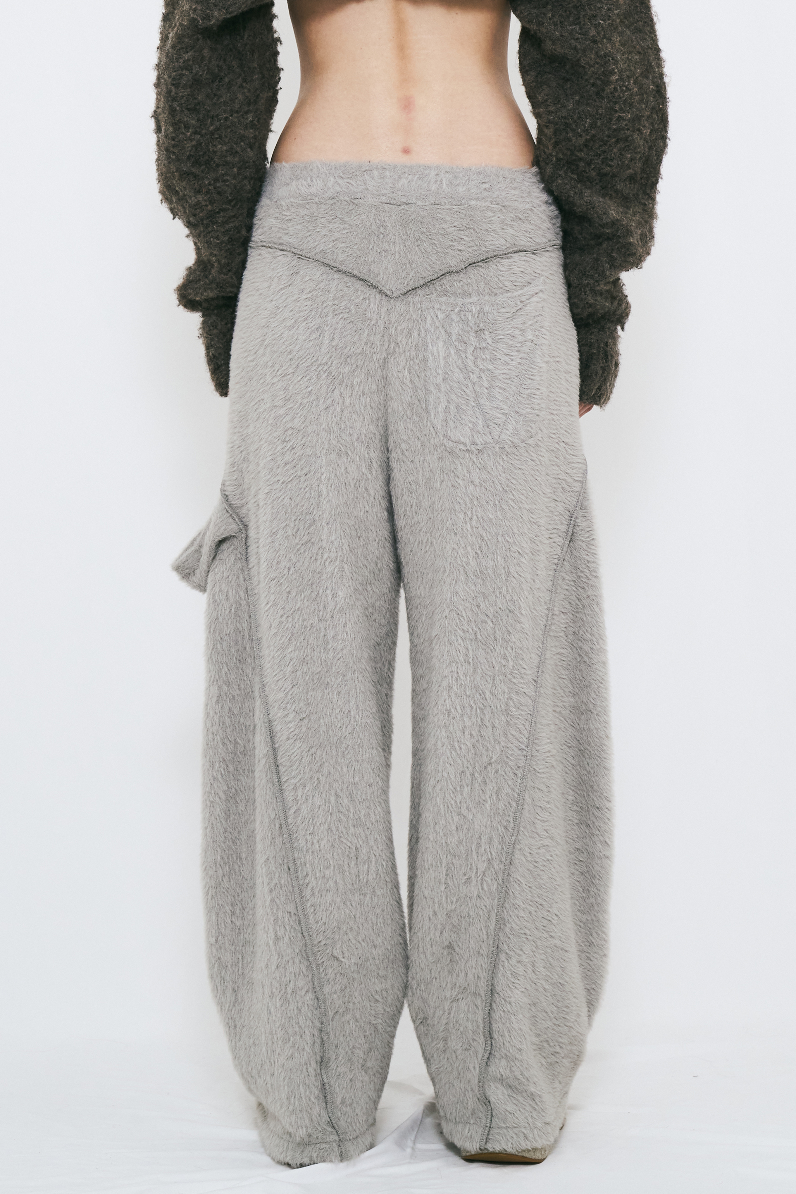 SHAGGY SWEAT PANTS / GRAY